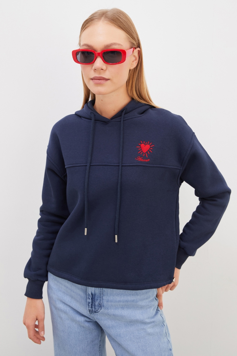 3 İplik Kalp Nakışlı Kapüşonlu Stoperli Sweatshirt