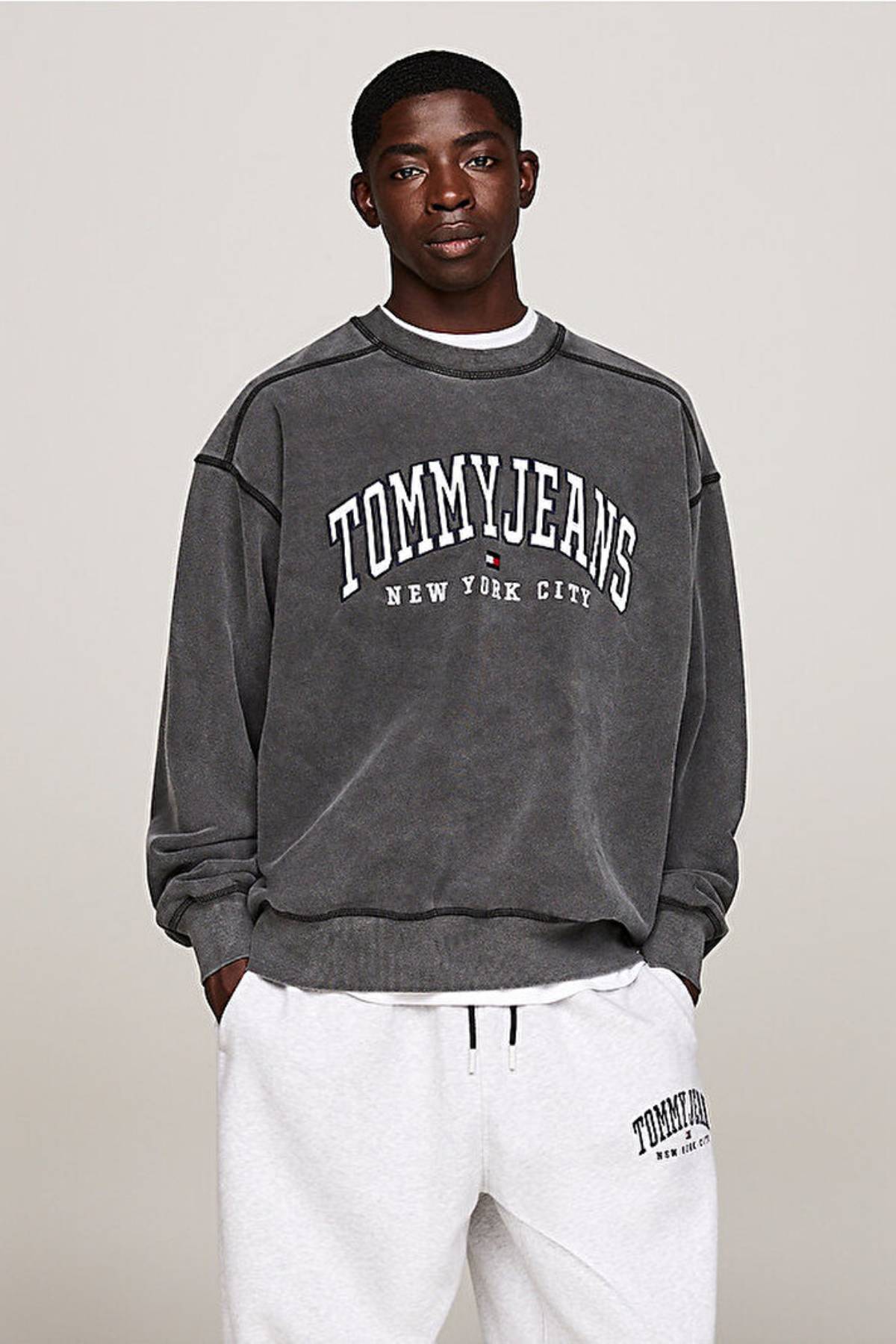 Tommy Jeans Erkek Crew Baskılı Siyah Sweatshirt-BLACK