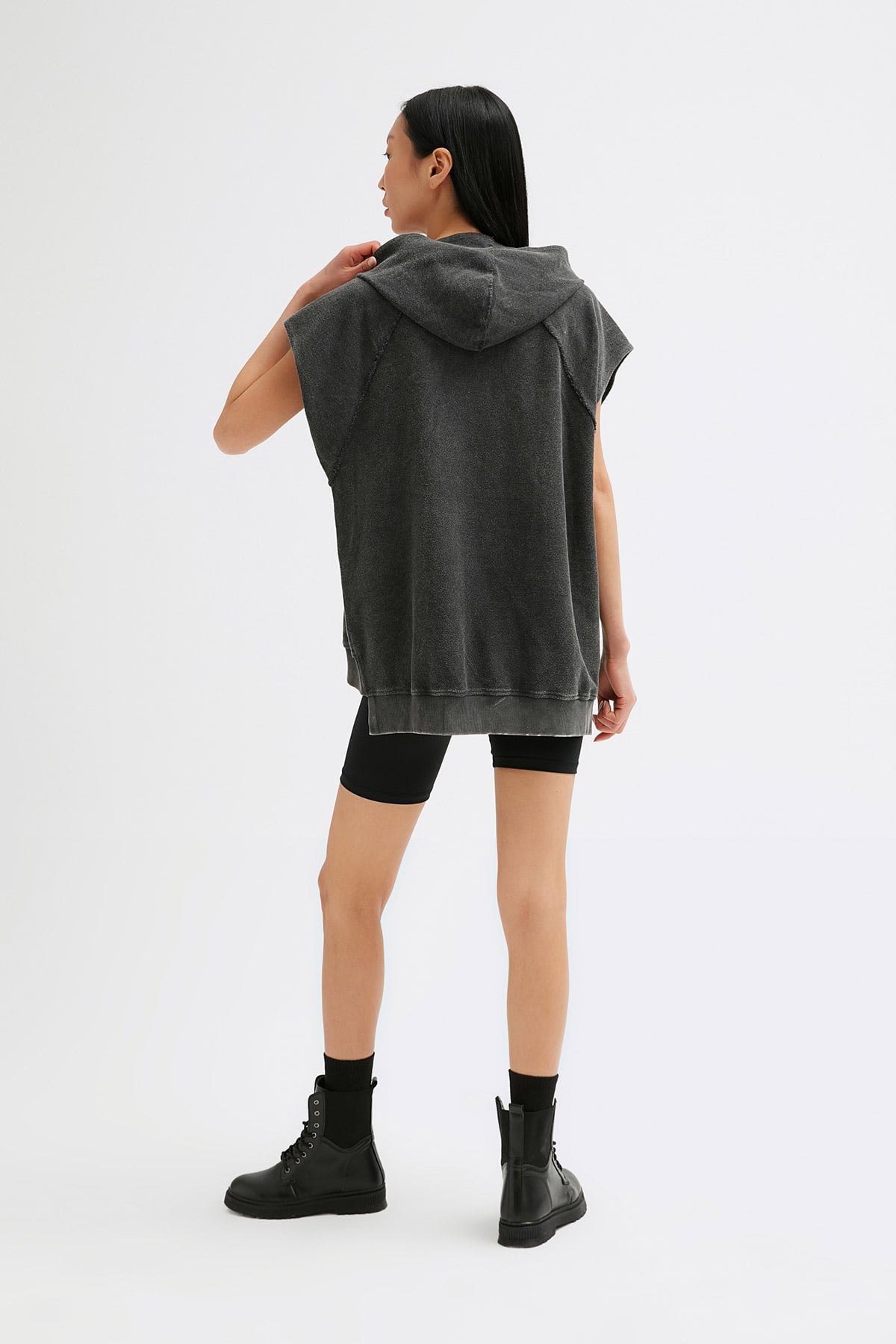 Biker Tayt |  