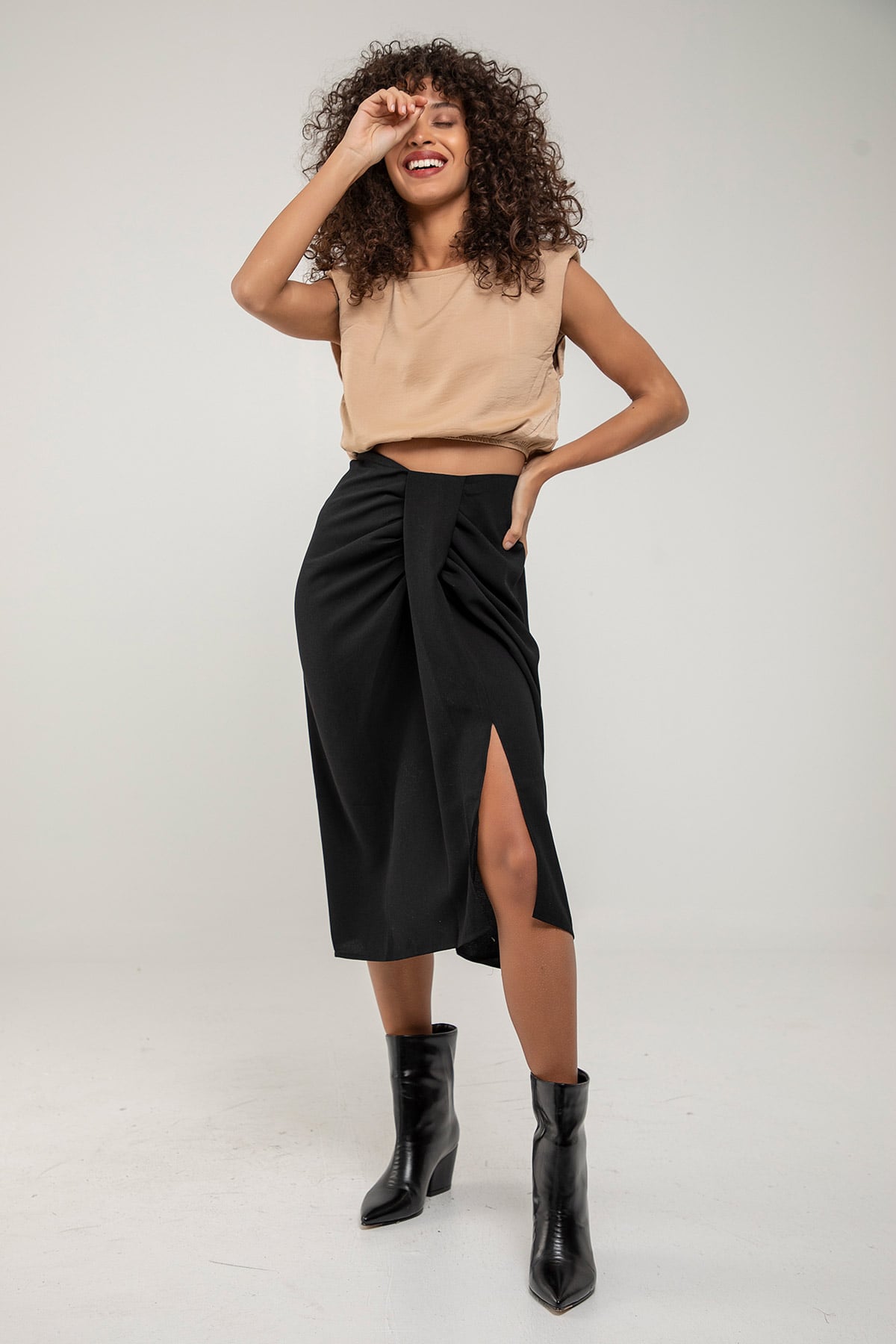 Vatkalı Saten Crop | Açelya Okçu 