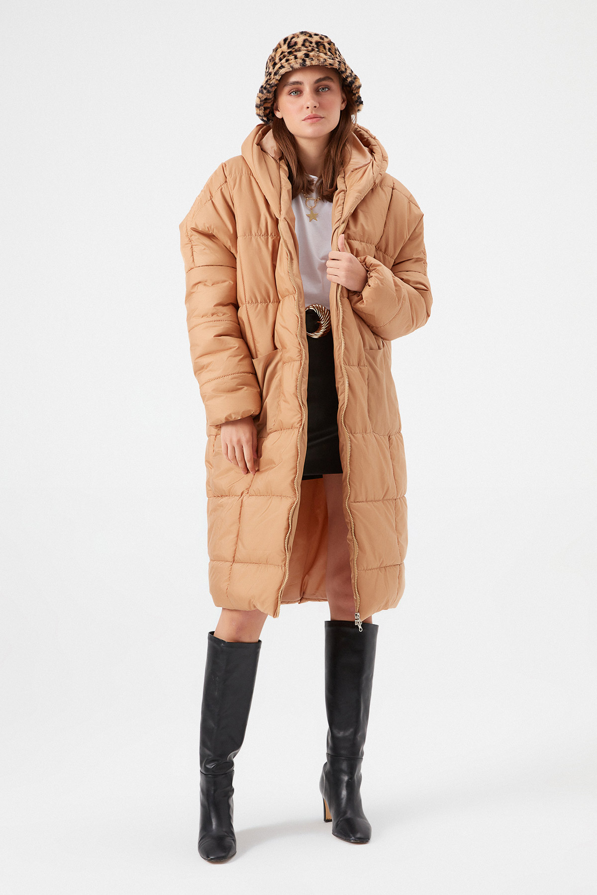 Oversize Uzun Kapüşonlu Şişme Mont | Açelya Okçu 