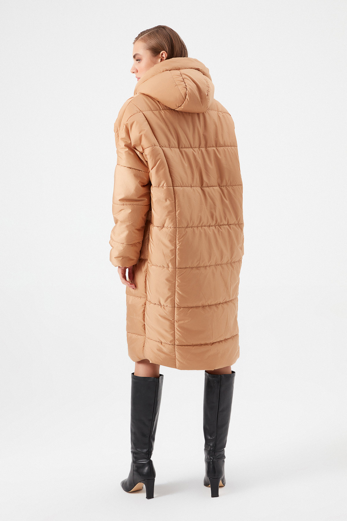 Oversize Uzun Kapüşonlu Şişme Mont | Açelya Okçu 