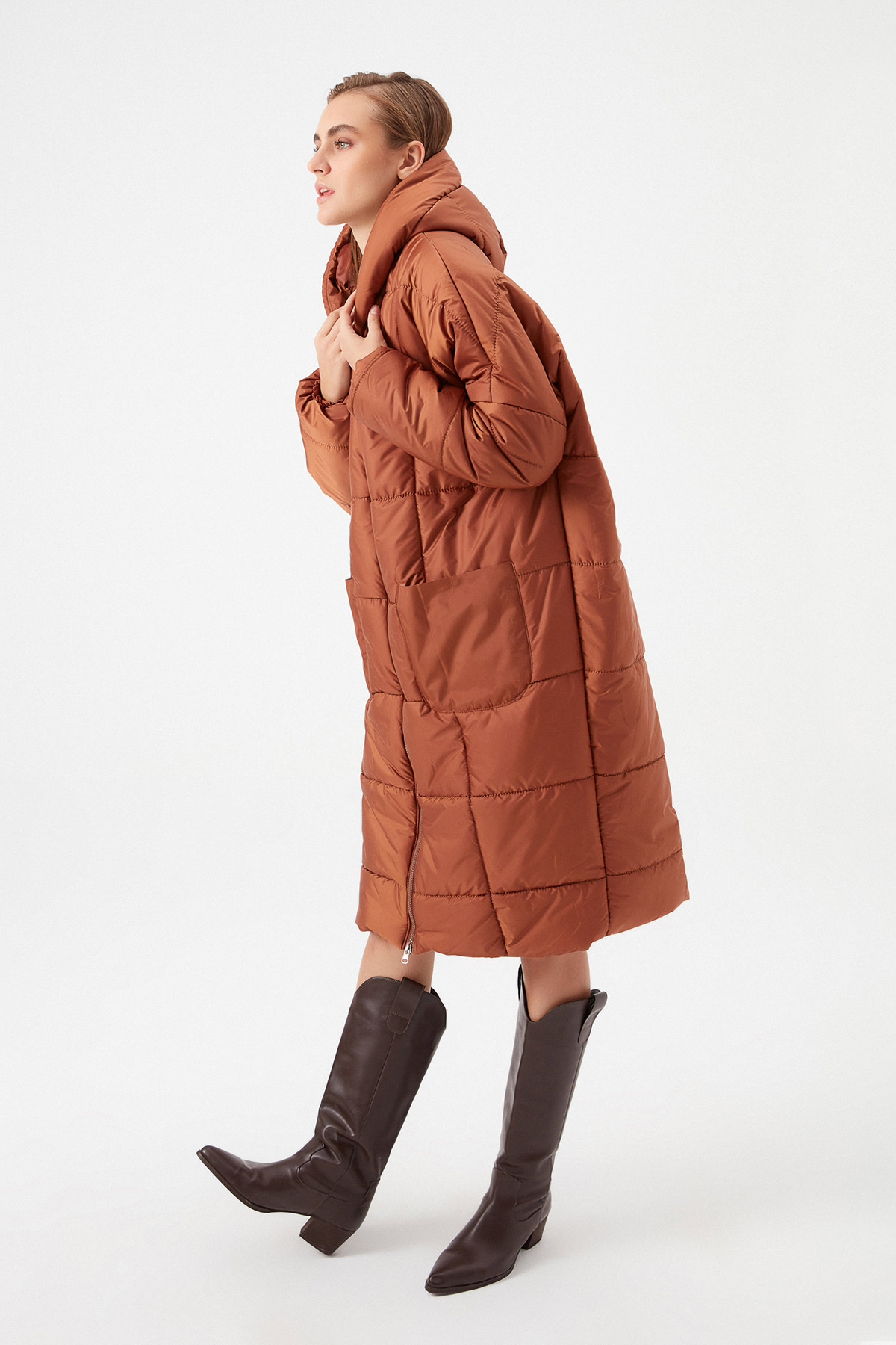 Oversize Uzun Kapüşonlu Şişme Mont | Açelya Okçu 