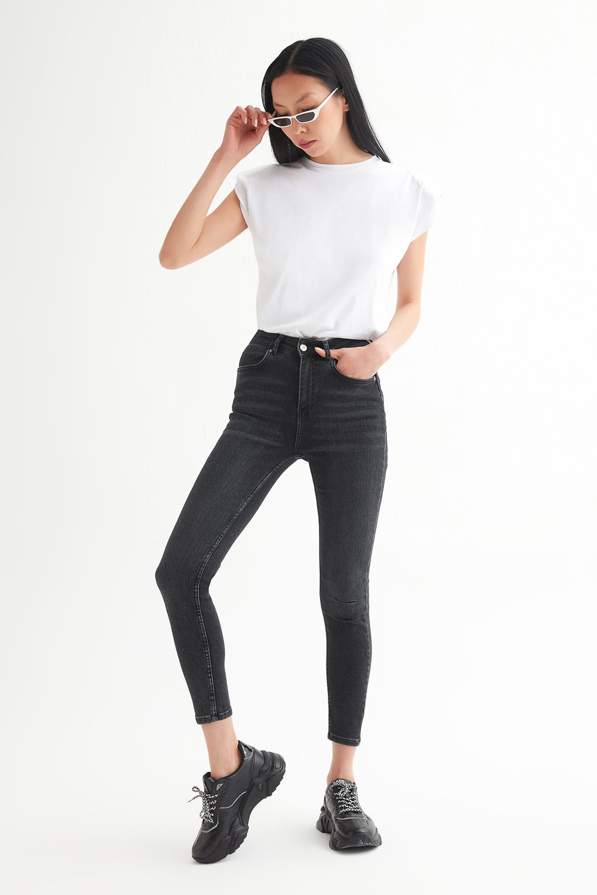 Tek dizi Yırtık Full Likralı Skinny Jean |  