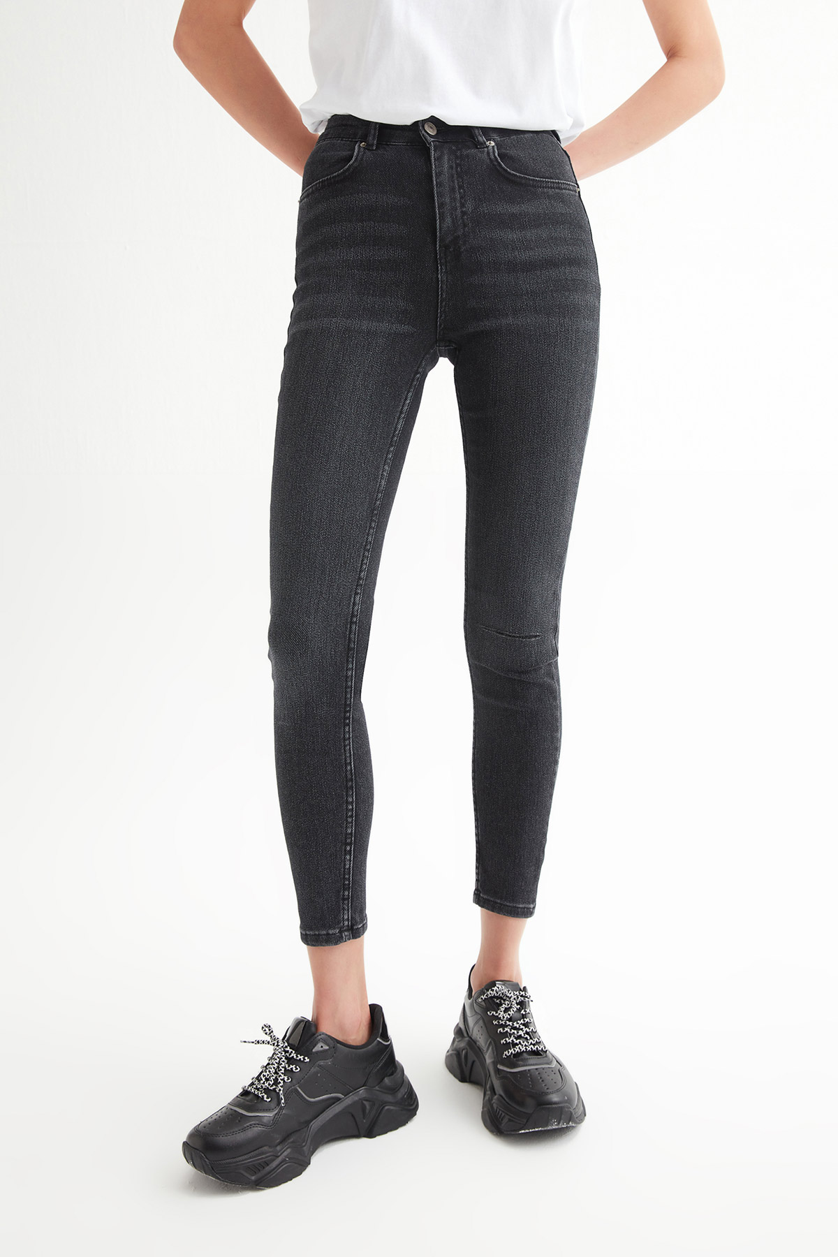 Tek dizi Yırtık Full Likralı Skinny Jean |  