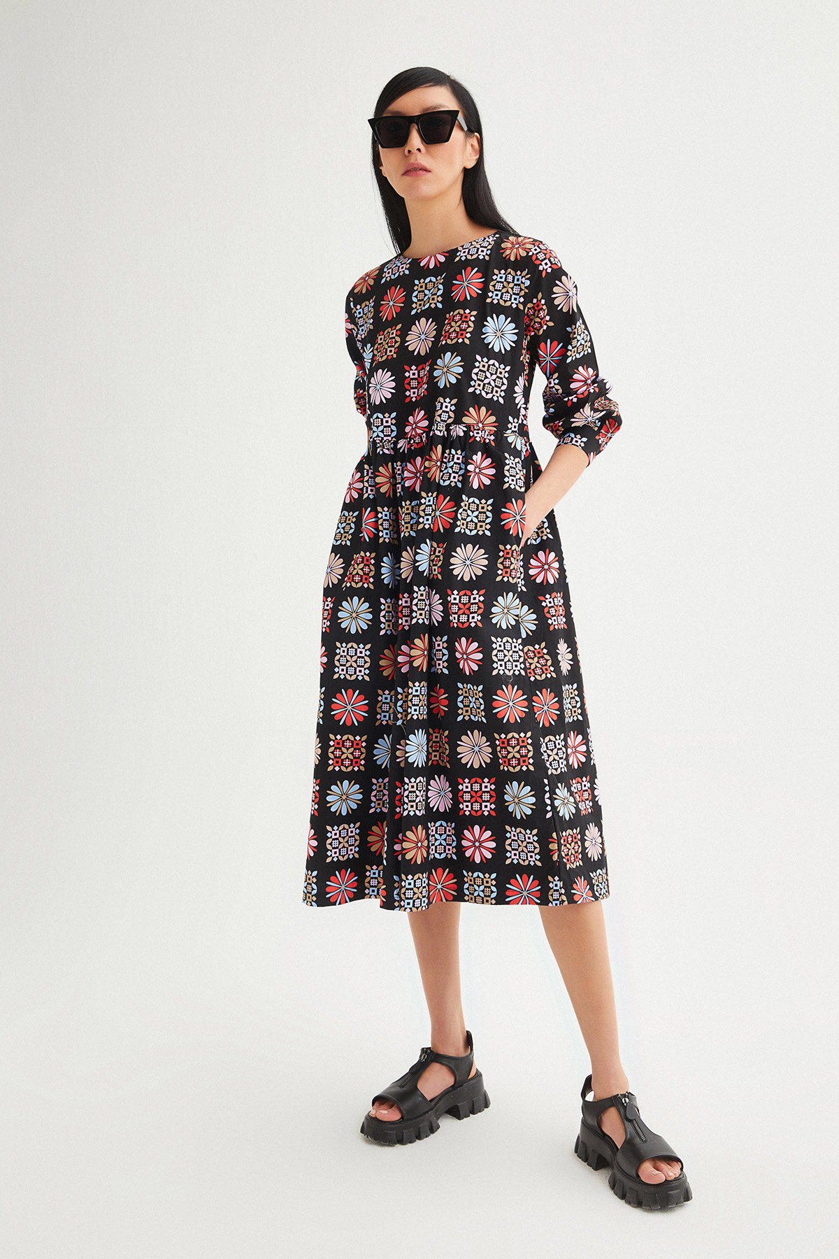 Oversize Belden Büzgülü Coton Elbise | Açelya Okçu 