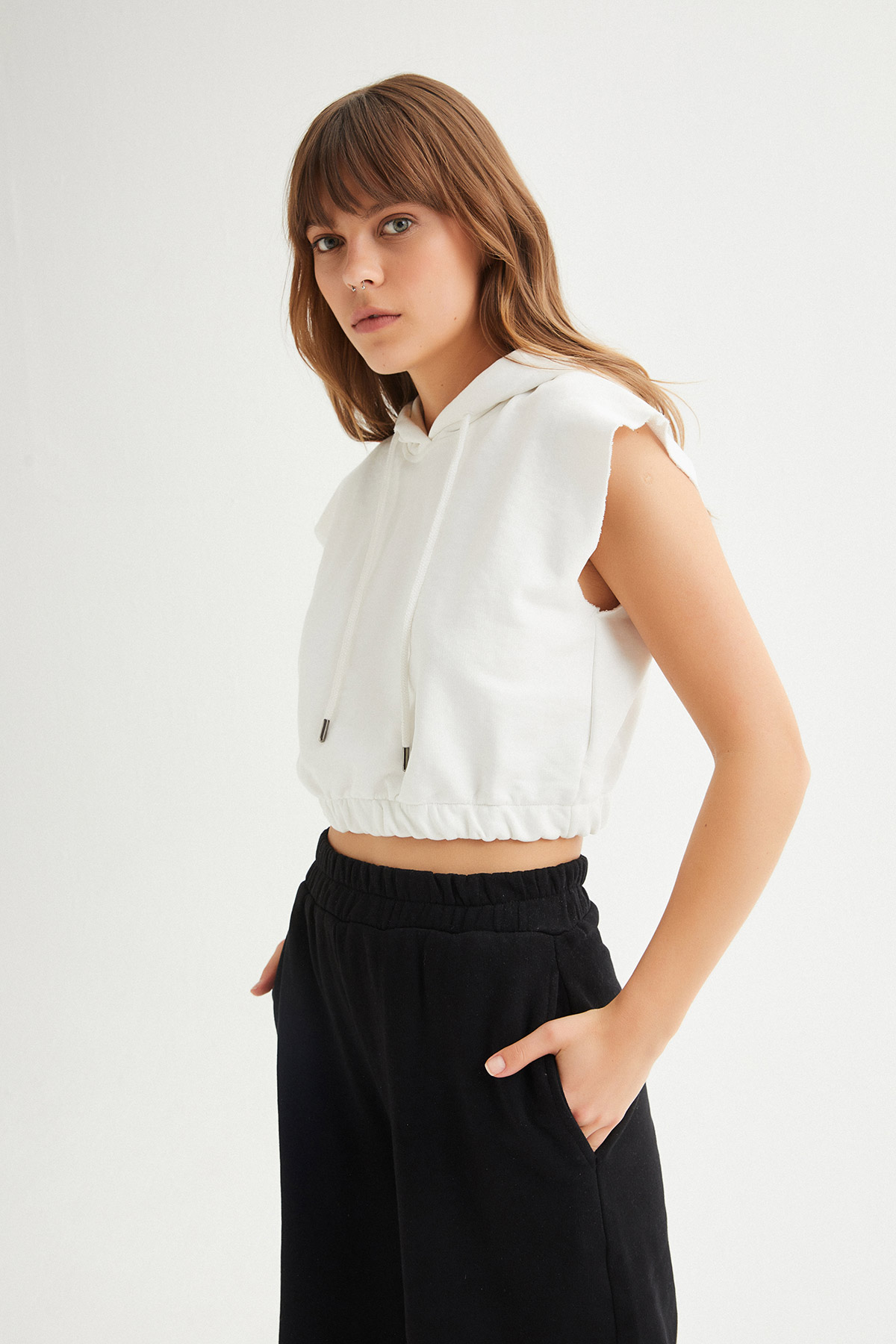 Oversize Kapüşonlu Crop Sweat | Açelya Okçu 