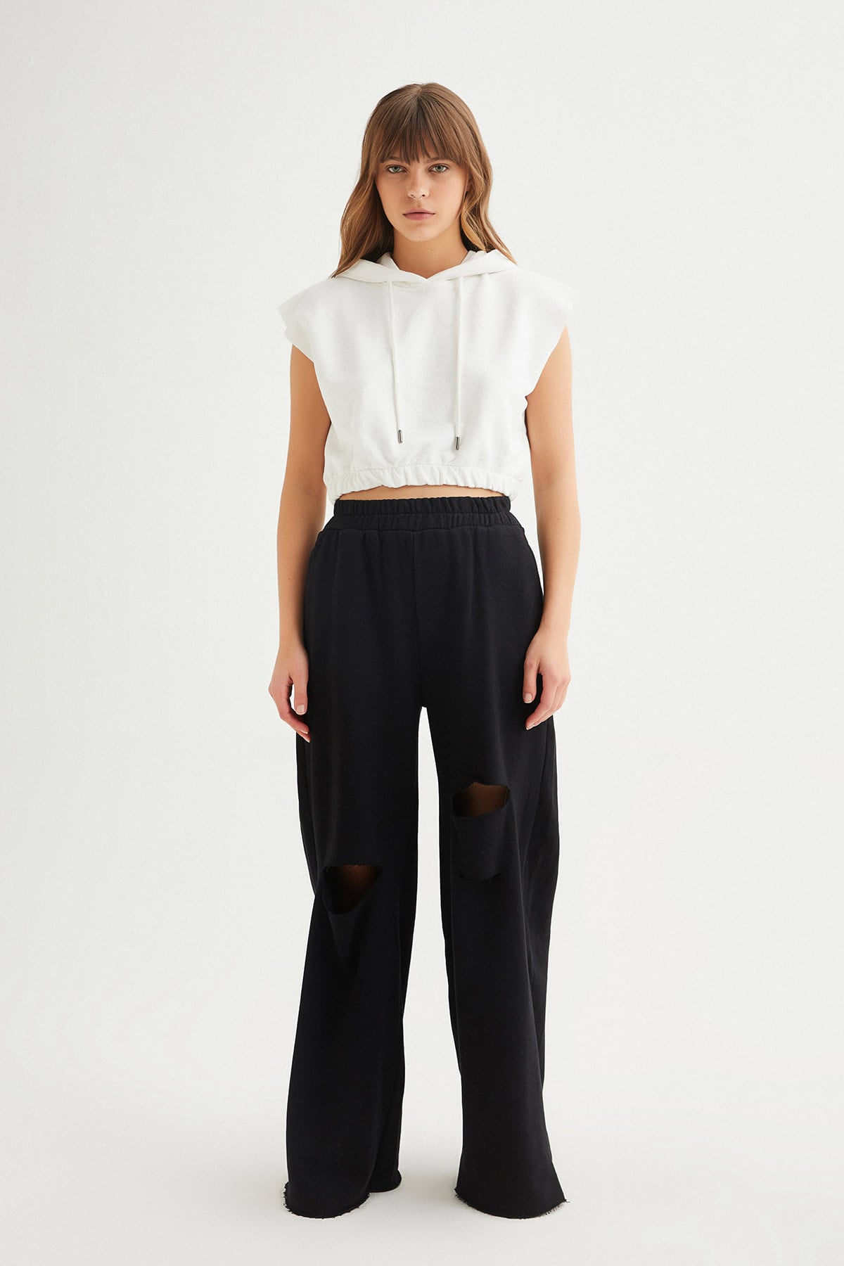Oversize Kapüşonlu Crop Sweat | Açelya Okçu 