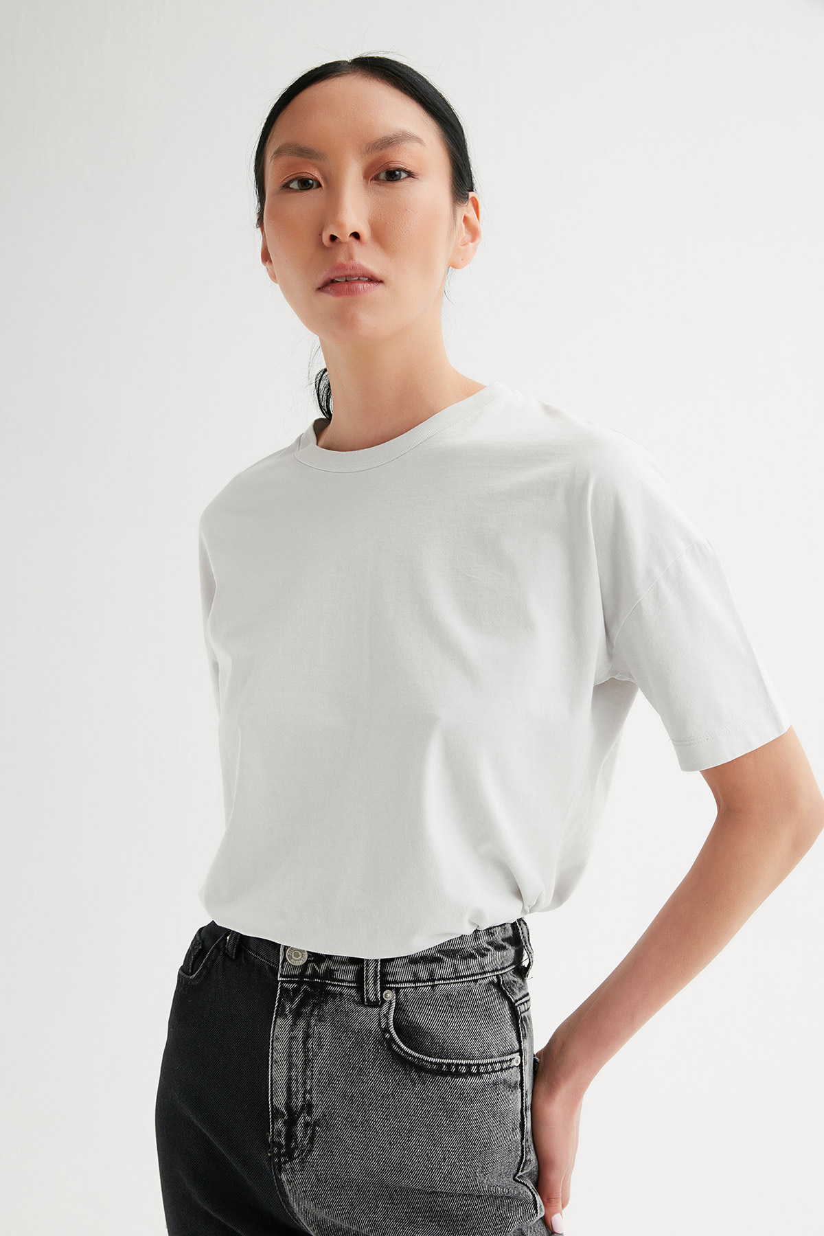 Bisiklet Yaka Basic Tshirt | Açelya Okçu 