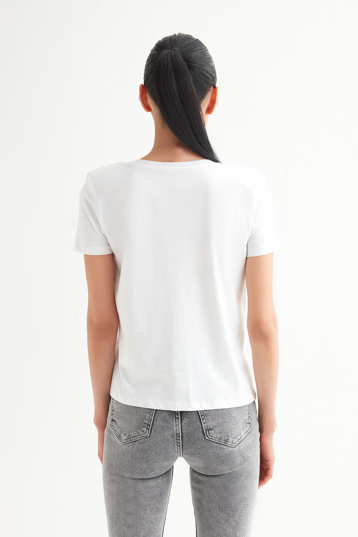 Basic V Yaka Tshirt | Açelya Okçu 