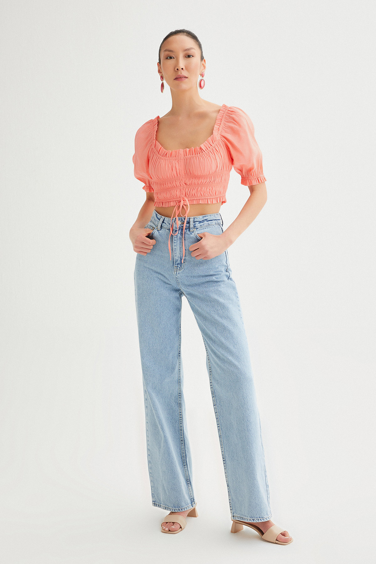 Fırfır Detaylı Büzgülü Crop Bluz | Açelya Okçu 