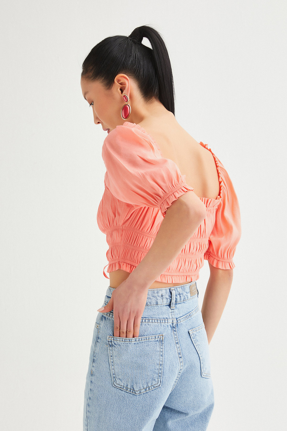 Fırfır Detaylı Büzgülü Crop Bluz | Açelya Okçu 