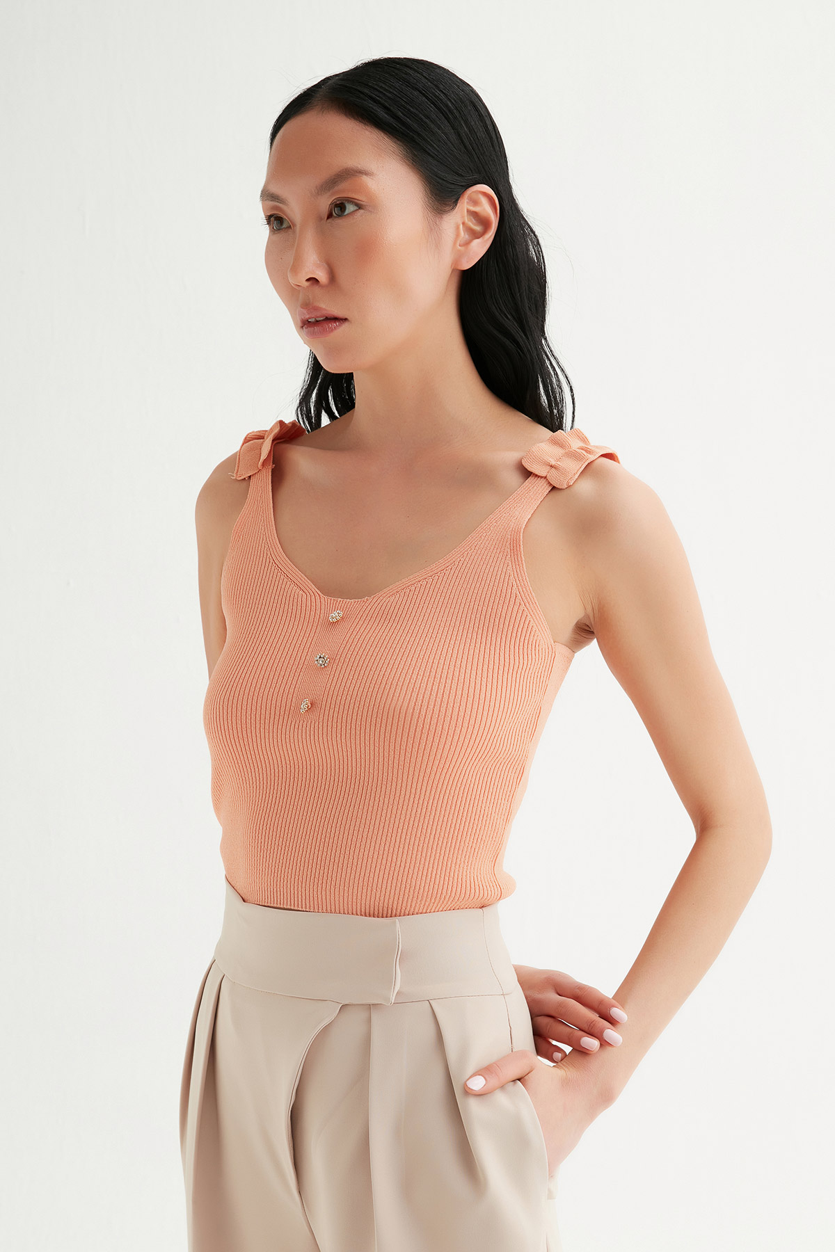 Düğme Detaylı Crop Atlet Triko Bluz | Açelya Okçu 