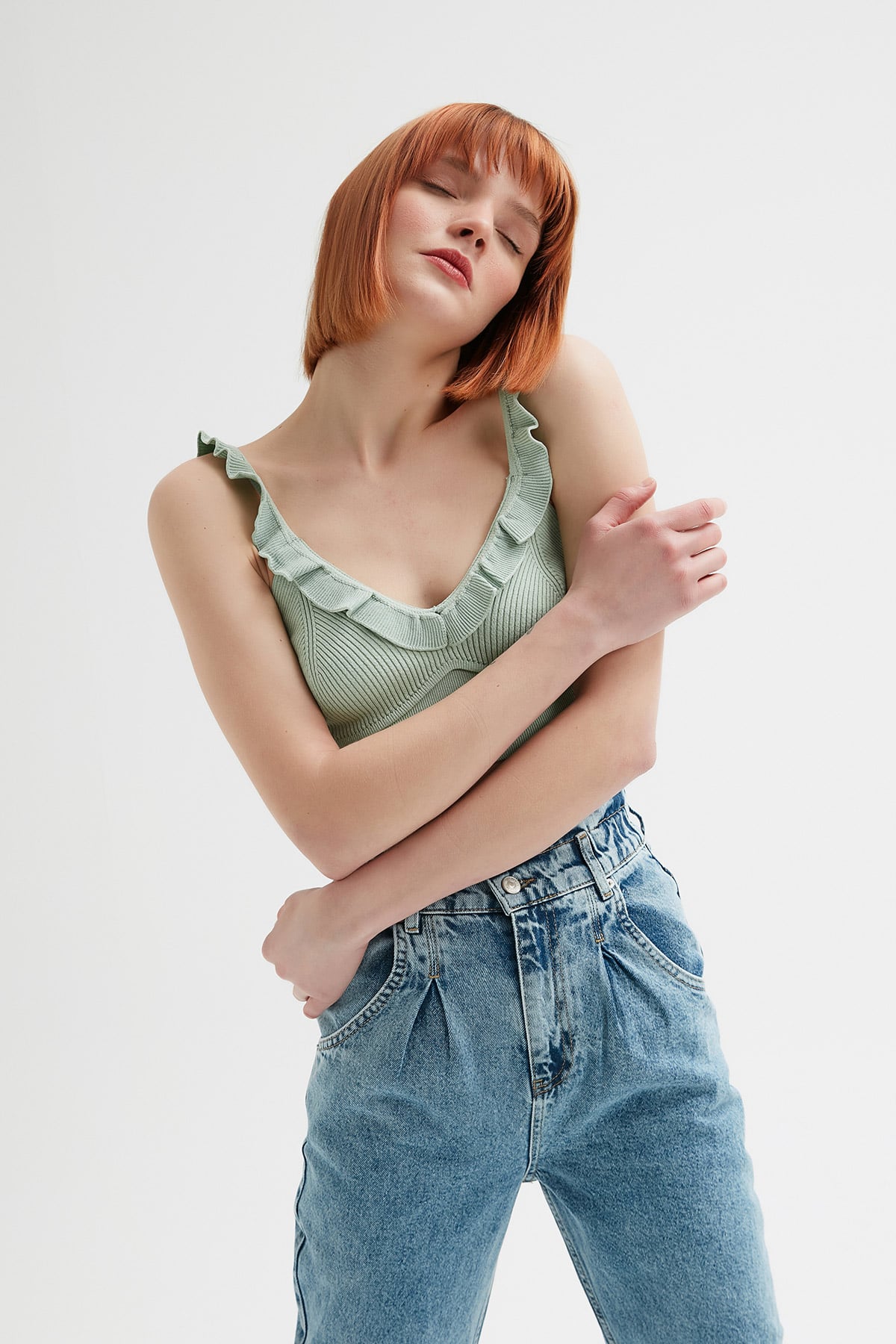 Crop Yakası Fırfırlı Büstiyer |  
