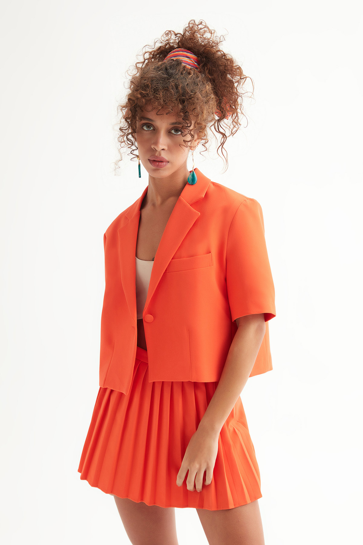 Krep Tek Düğme Crop Ceket | Açelya Okçu 