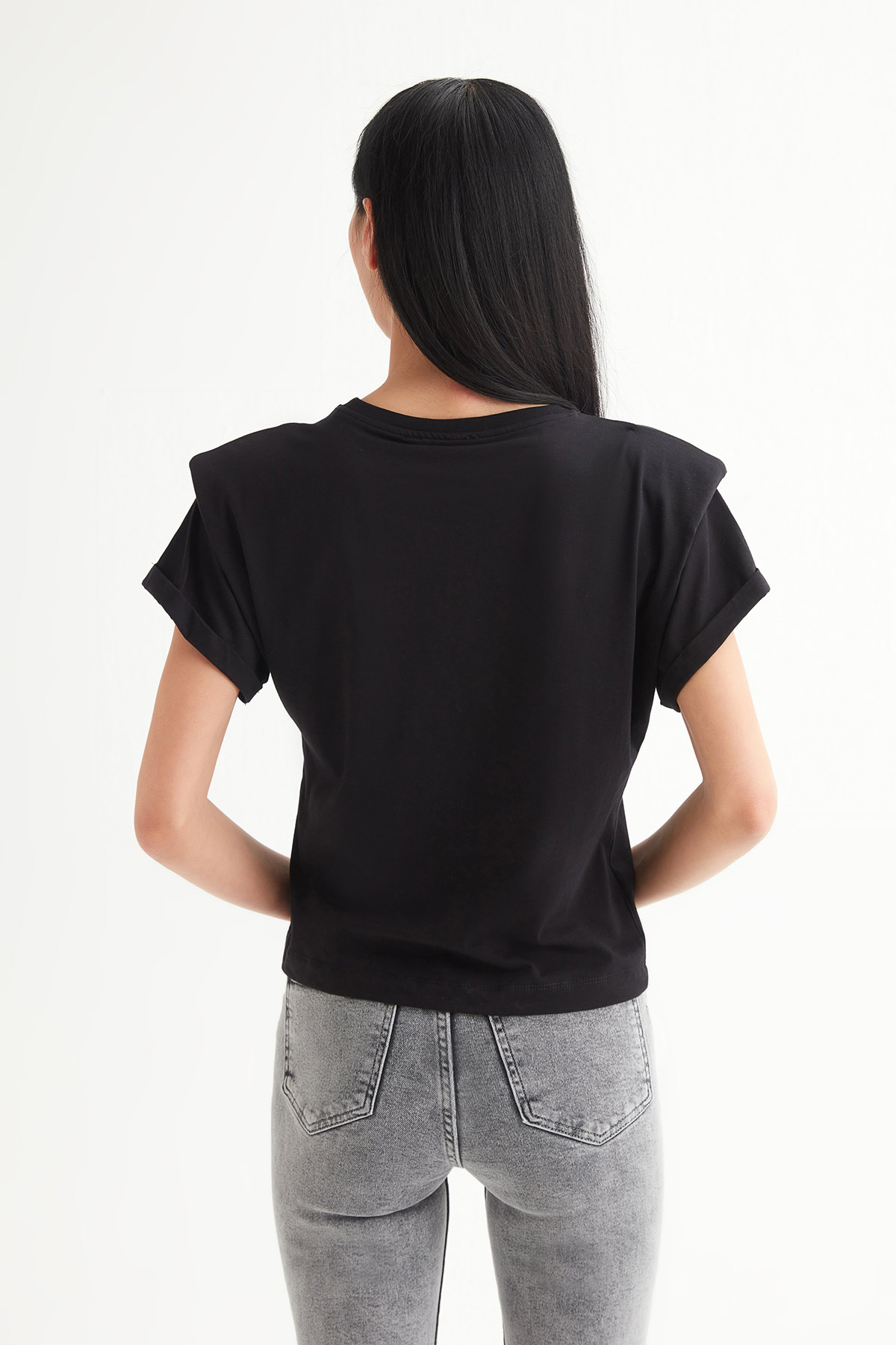 Omuzu Vatkalı Basic Tshirt | Açelya Okçu 