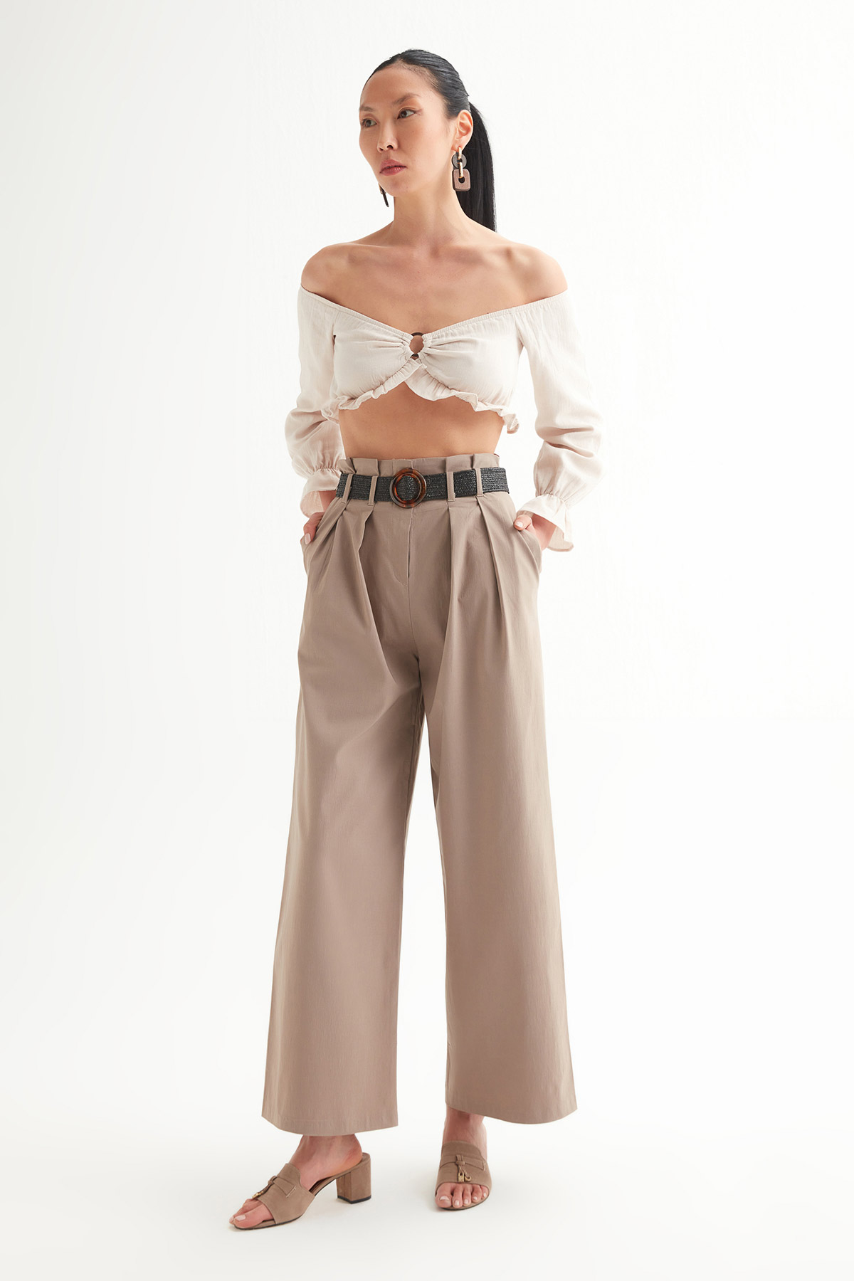 Halka Detaylı Keten Crop Bluz | Açelya Okçu 