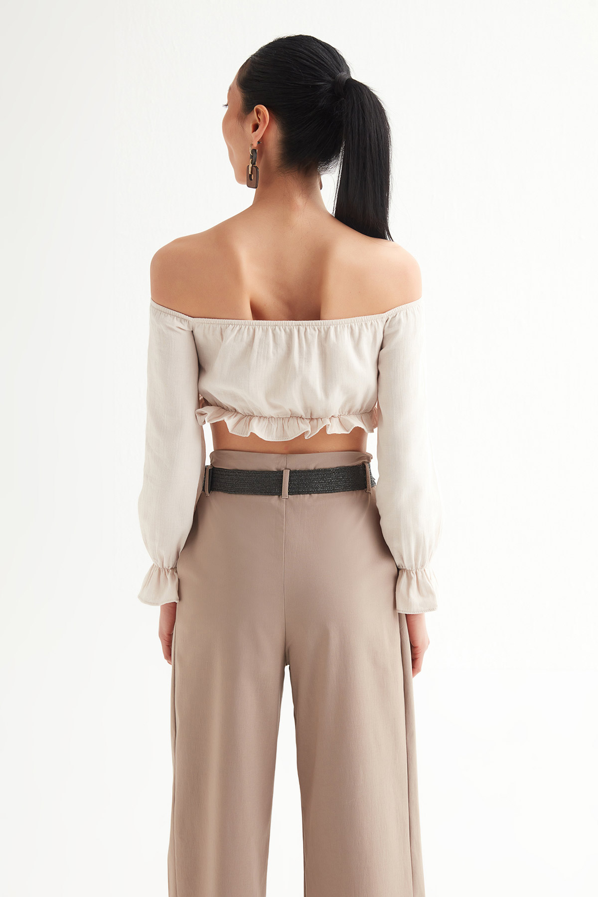 Halka Detaylı Keten Crop Bluz | Açelya Okçu 