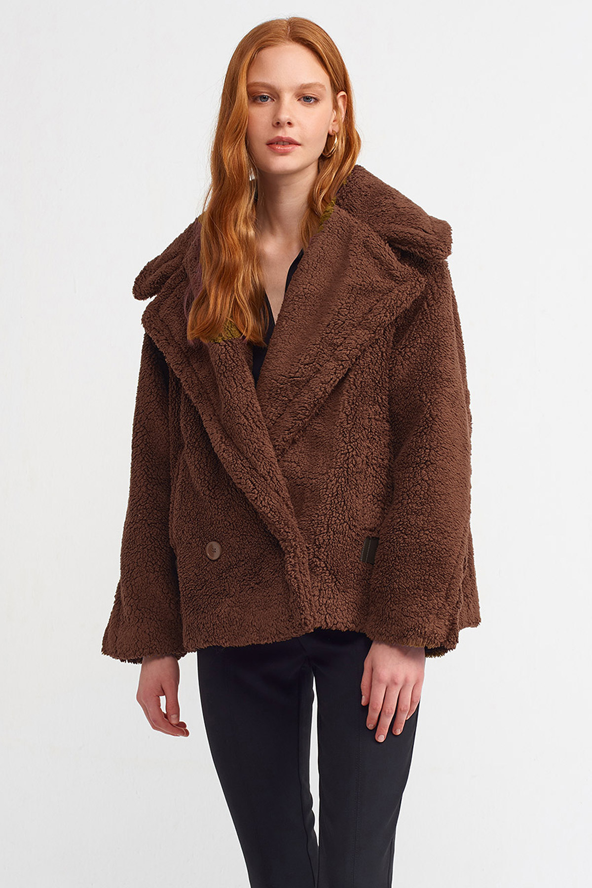 Oversize Yanları Bantlı Peluş Mont | Açelya Okçu 