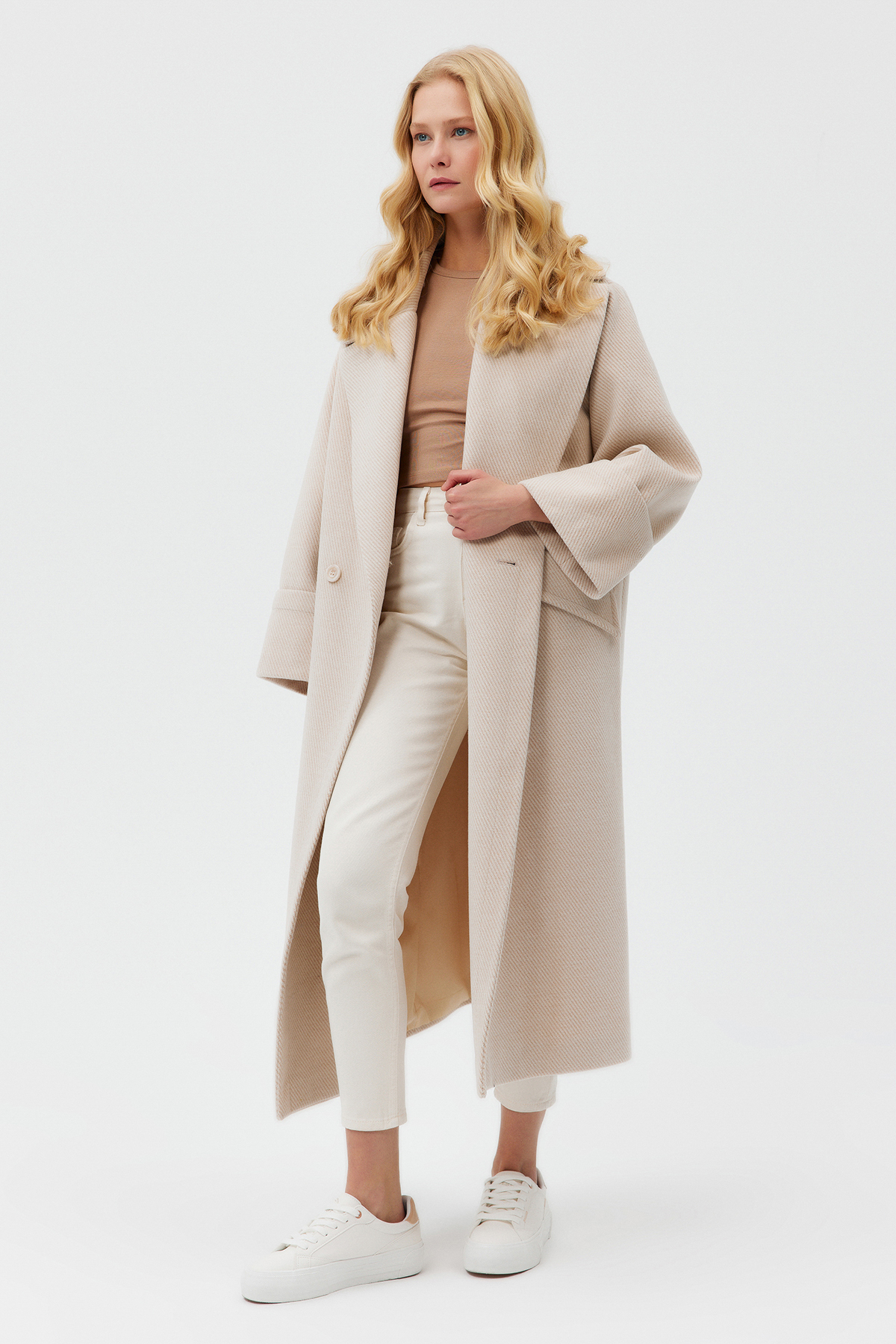Premium Kruvaze Oversize Geniş Kesim Kadın Yün Kaban | Açelya Okçu 