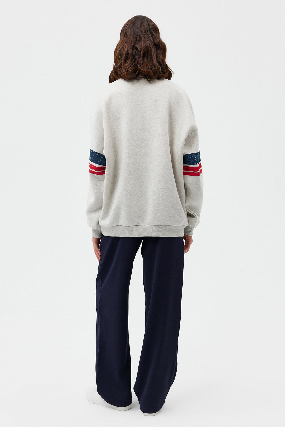 Oversize Yakası Fermuarlı Legends Sloganlı Sweatshirt | Açelya Okçu 