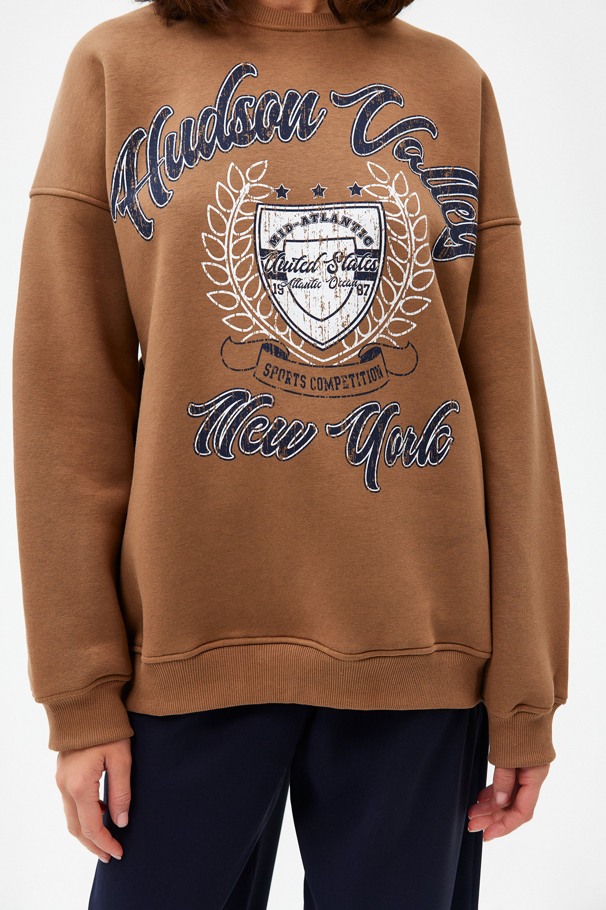 Oversize New York Sloganlı Sweatshirt | Açelya Okçu 