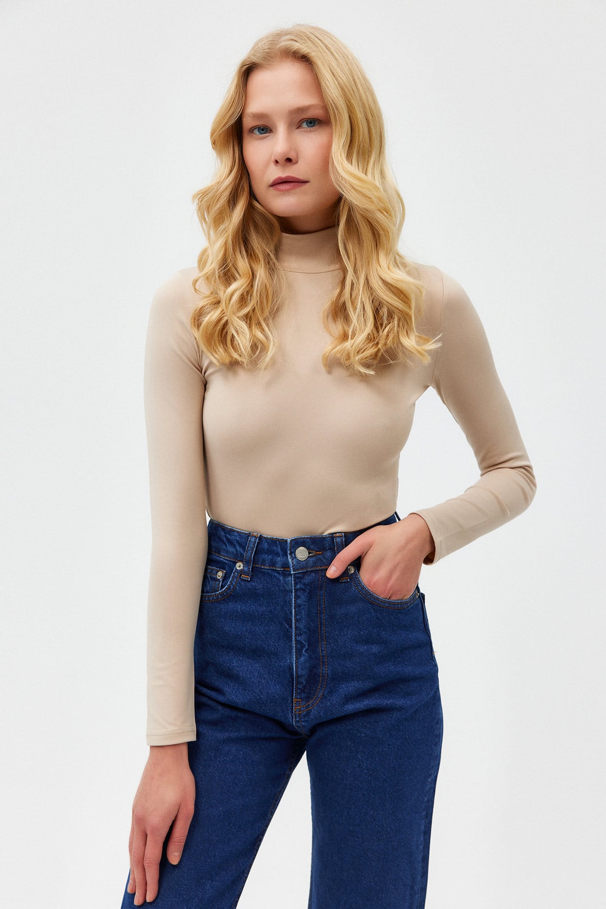  Yarım Balıkçı Dik Yaka Altı Çıt Çıtlı Bodysuit Bluz |  
