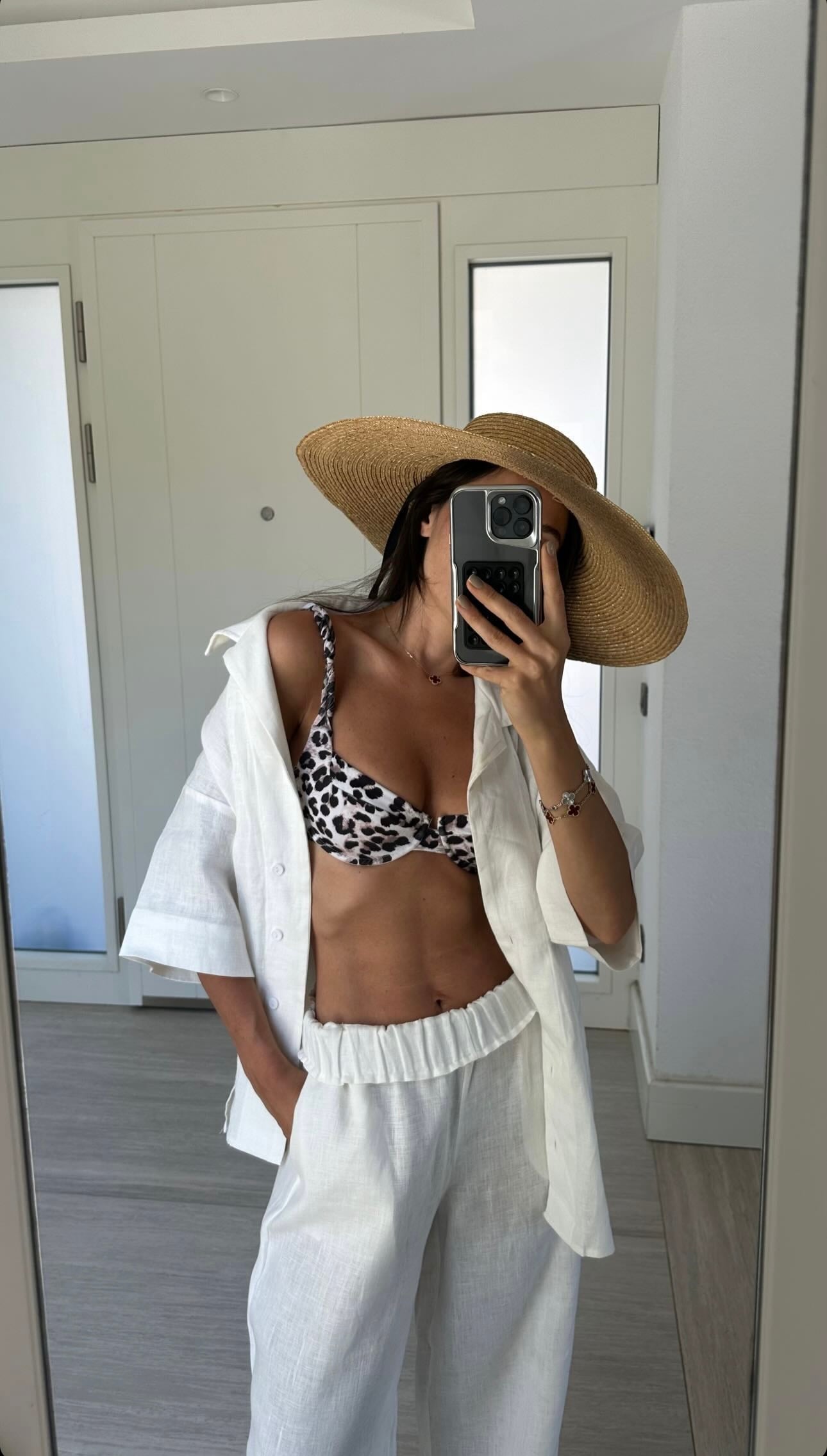 Premium Burgu Askı Detaylı FRIGG Fit Kadın Bikini Üstü |  