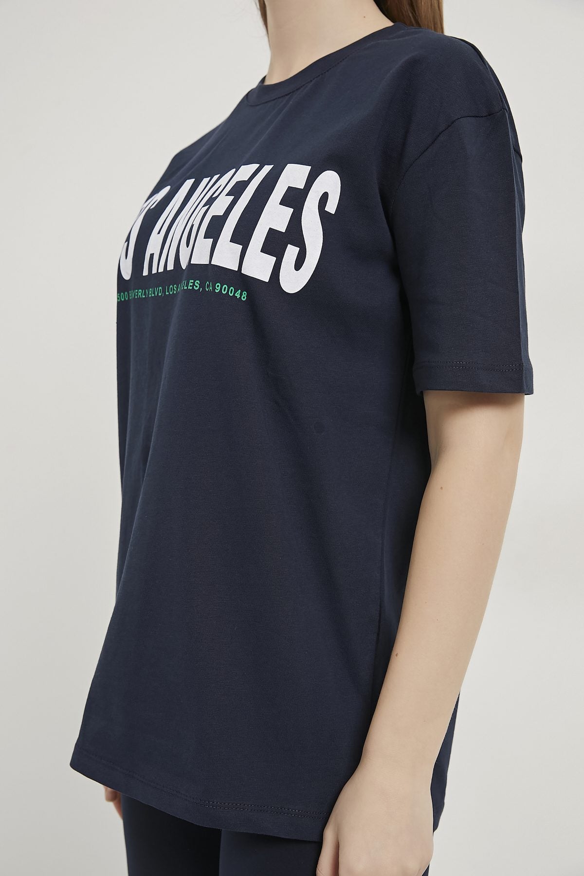 ARMALIFE 3994 YAZI BASKILI BİS YAKA KADIN T-SHIRT