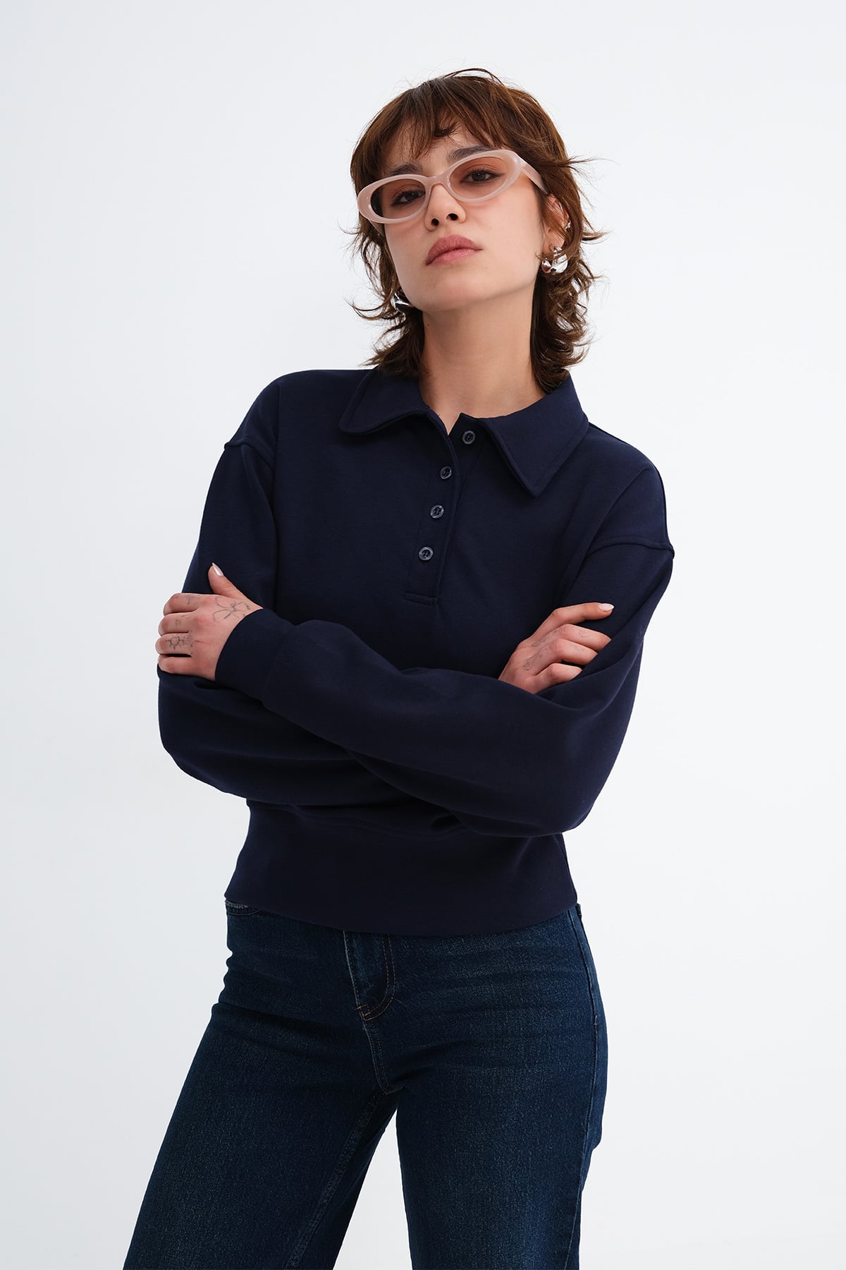 Yakası Düğmeli Sweatshirt