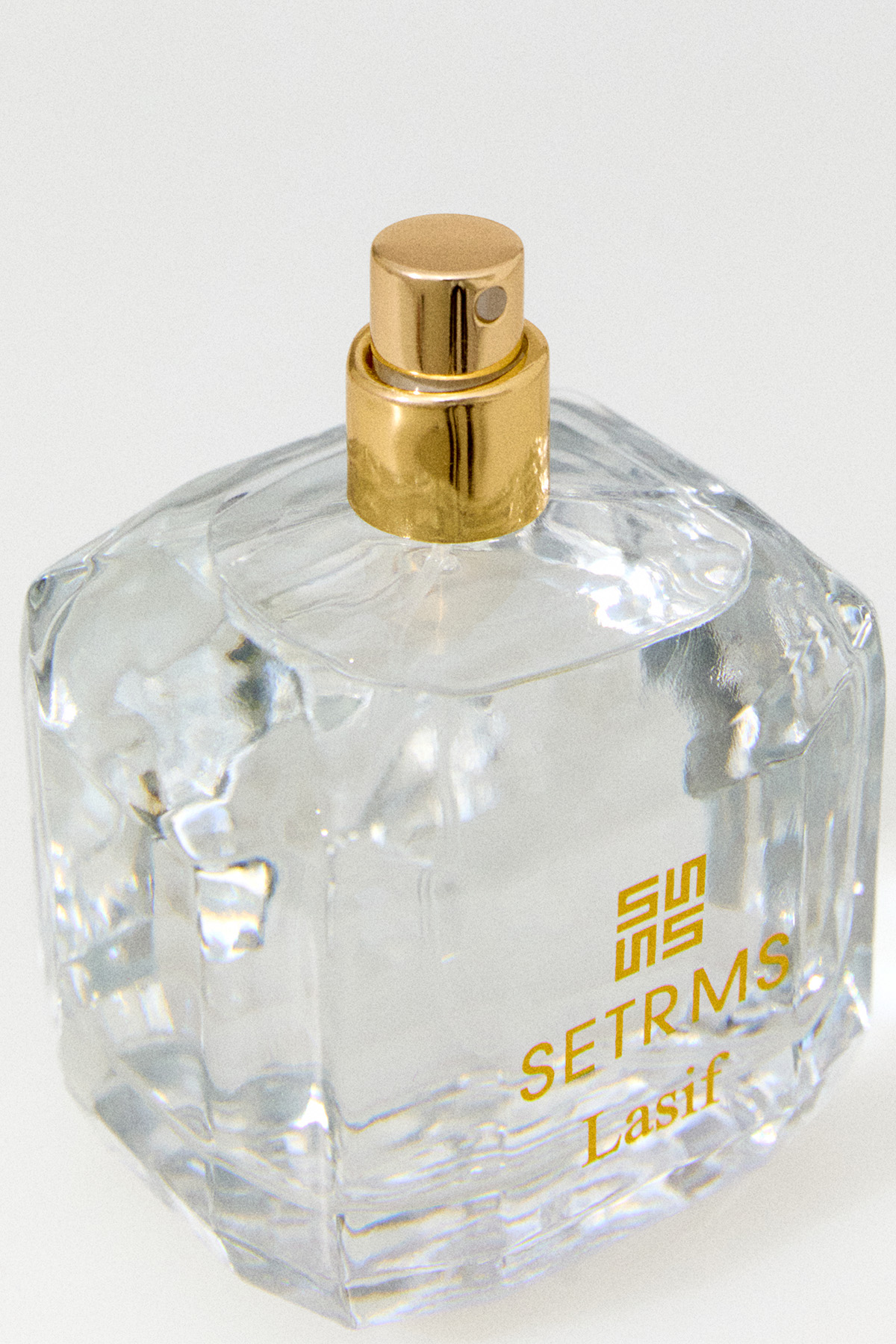 Lasif Kadın Parfüm, Tesettür Giyim