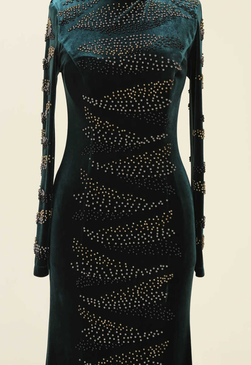 16K1015 BONCUK İŞLEMELİ KADİFE ABİYE