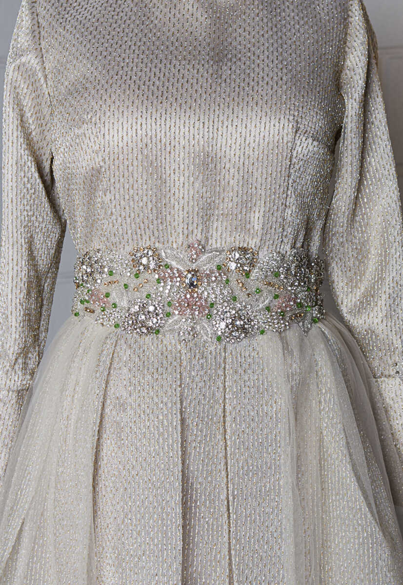 1814 İŞLEMELİ TÜLLÜ TESETTÜR ABİYE