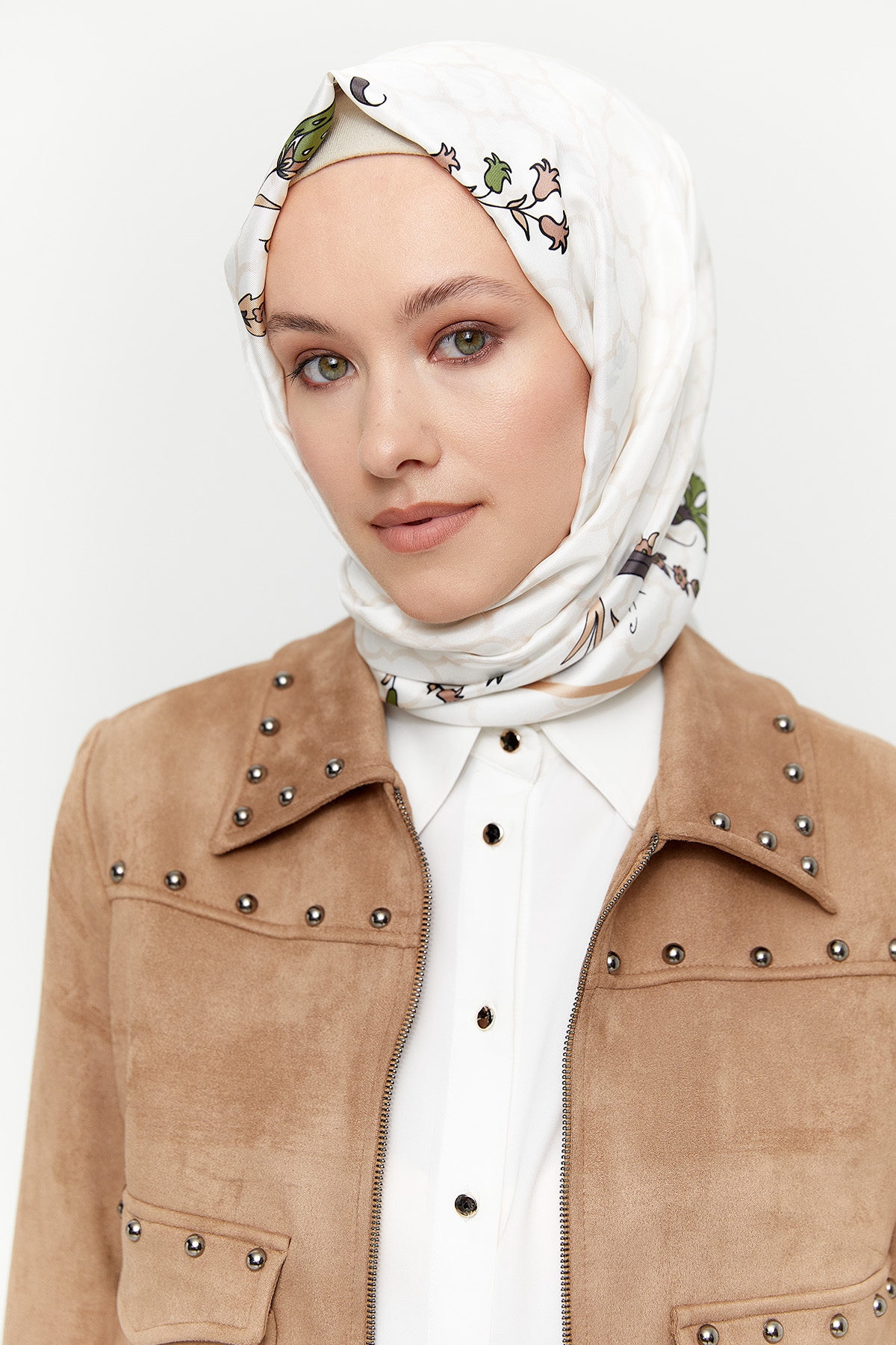 Zımbalı Süet İkili Takım