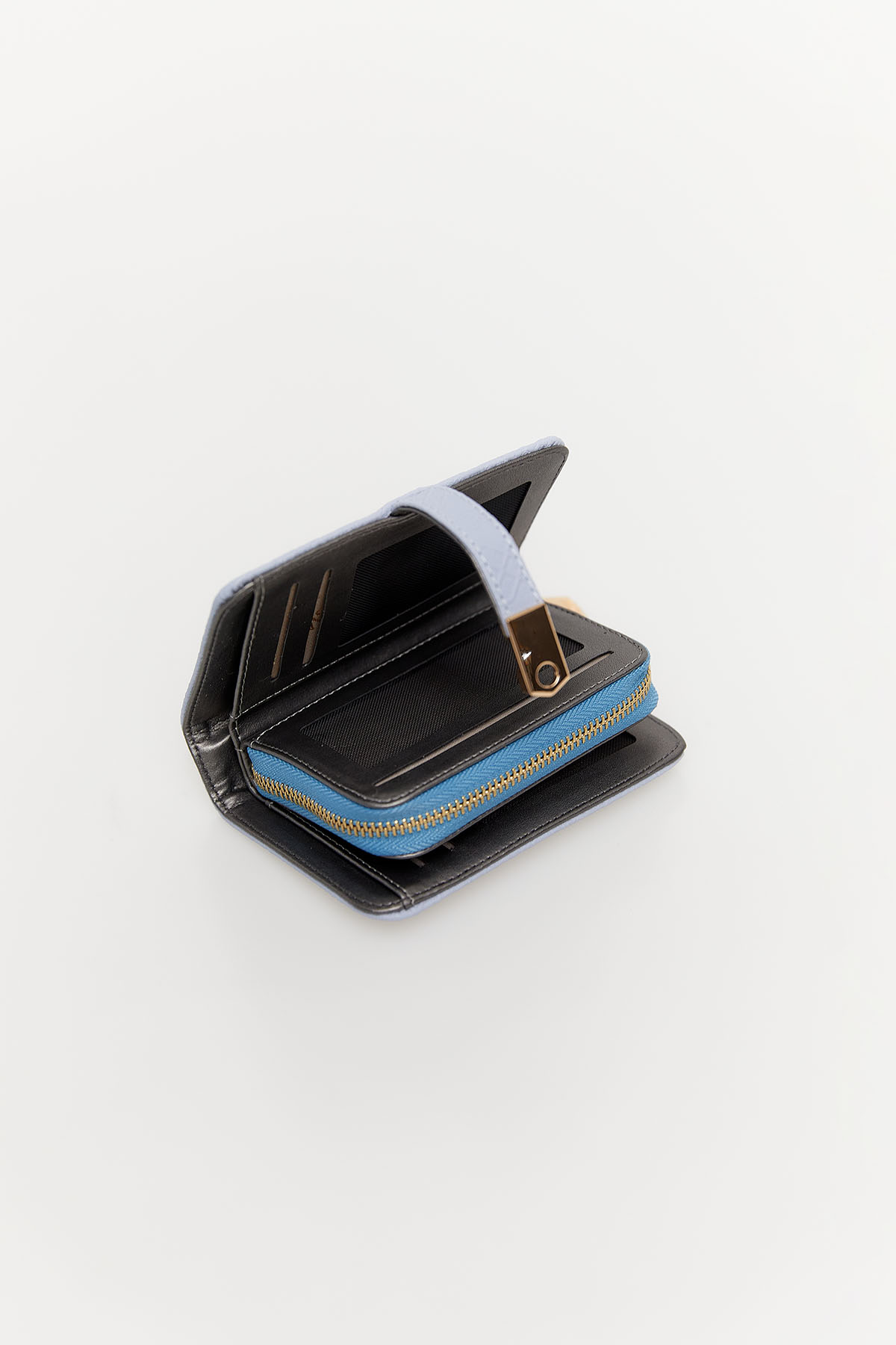 Metal Tokalı Çıt Kapamalı Bozuk Para Bölmeli Cüzdan