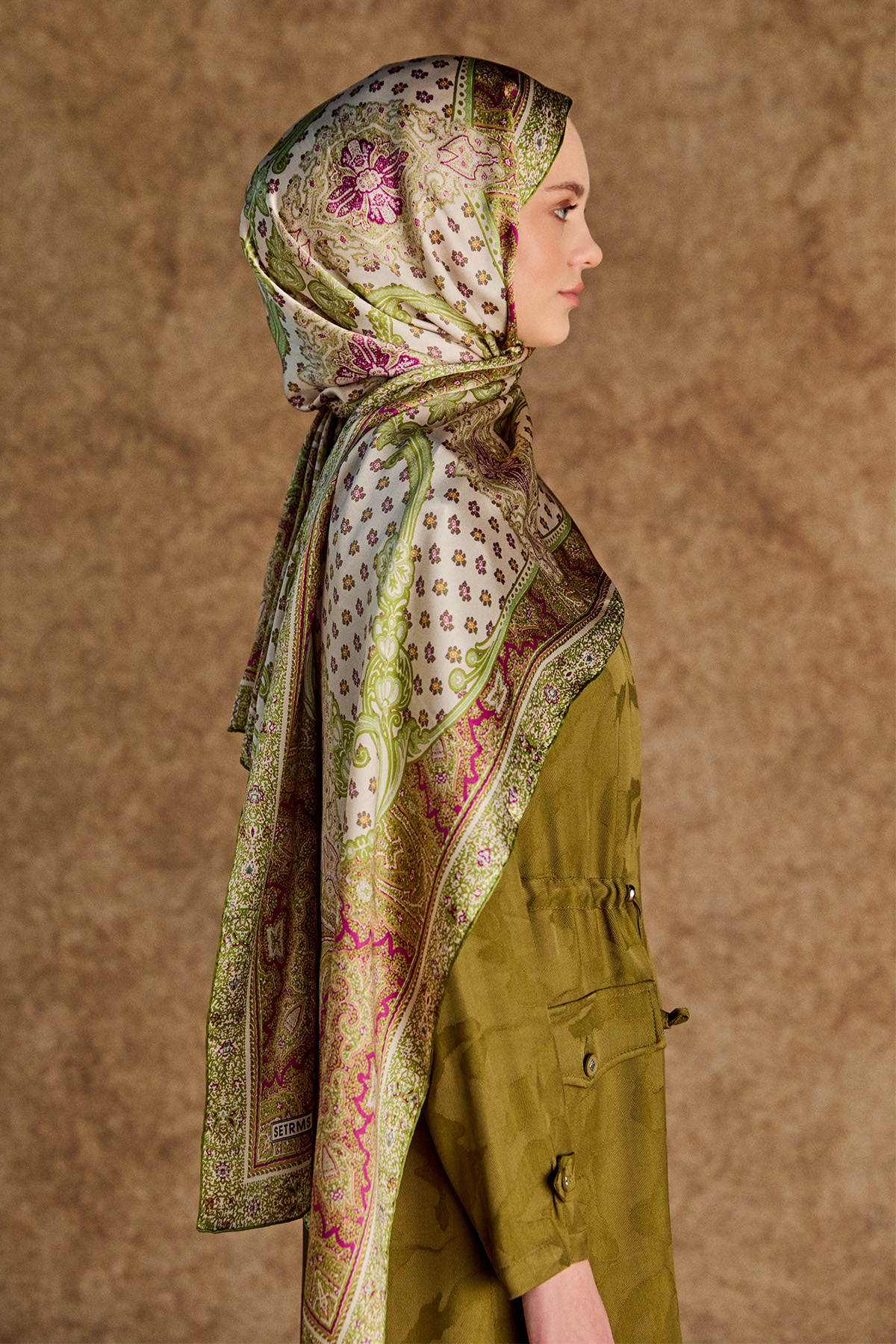 Etnik Desenli İpek Şal