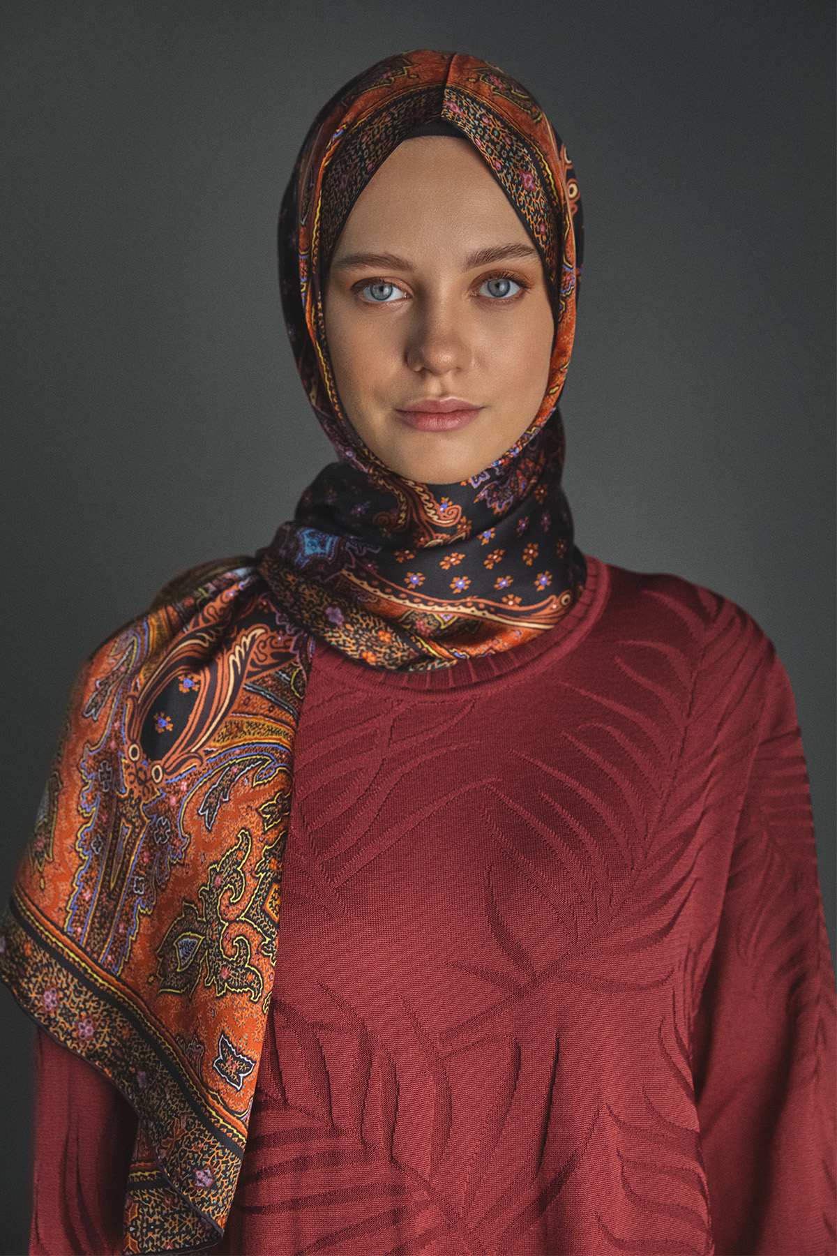 Etnik Desenli İpek Şal