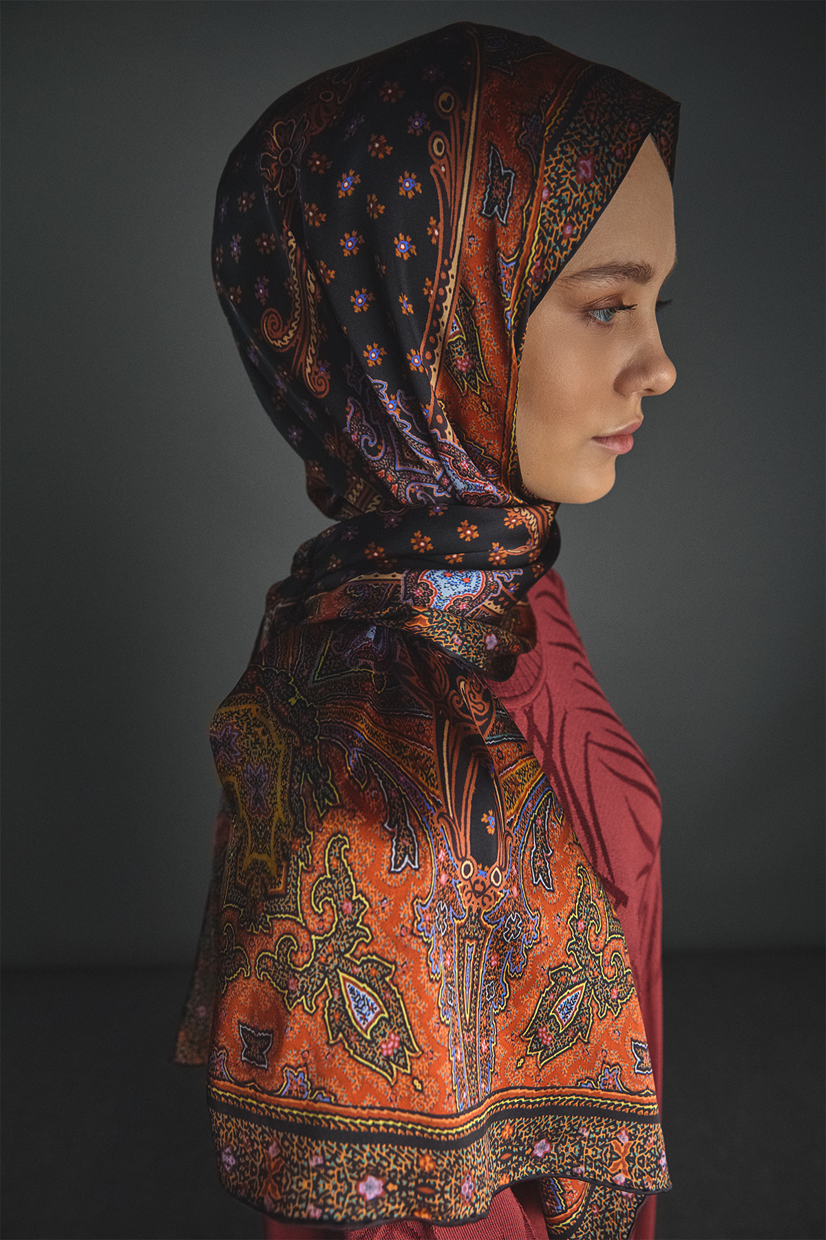 Etnik Desenli İpek Şal