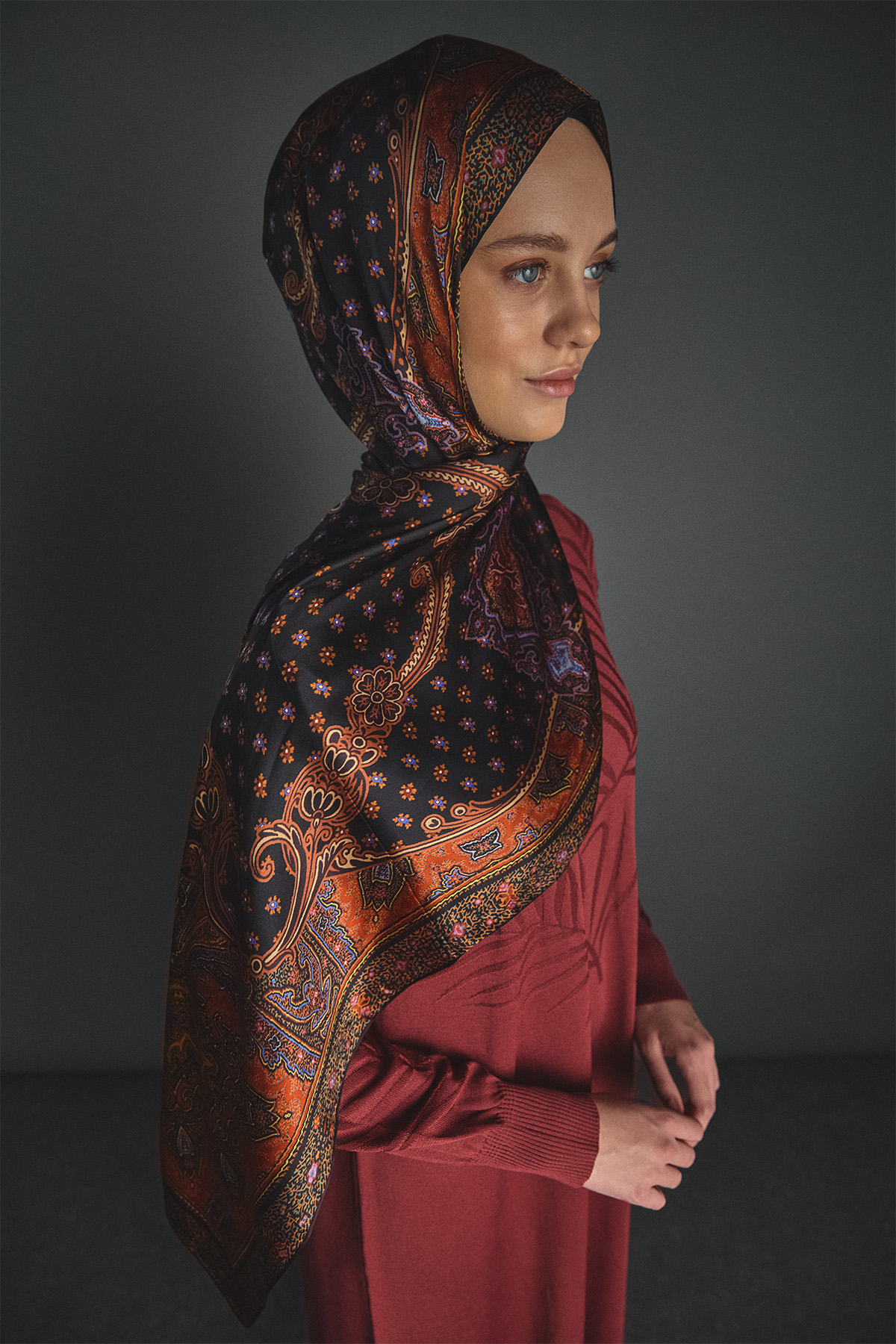 Etnik Desenli İpek Şal