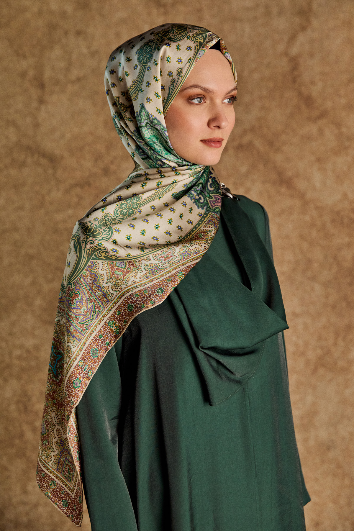 Etnik Desenli İpek Şal