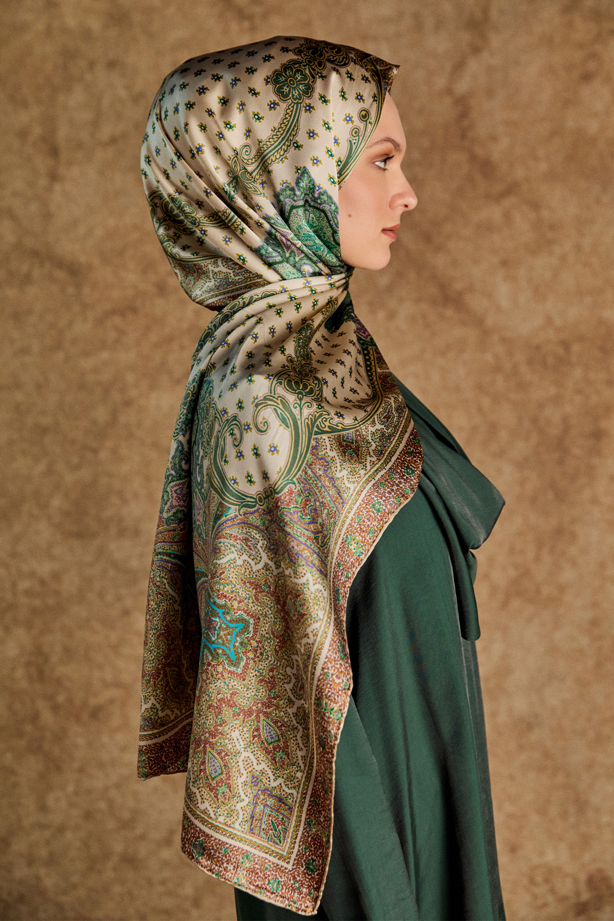 Etnik Desenli İpek Şal