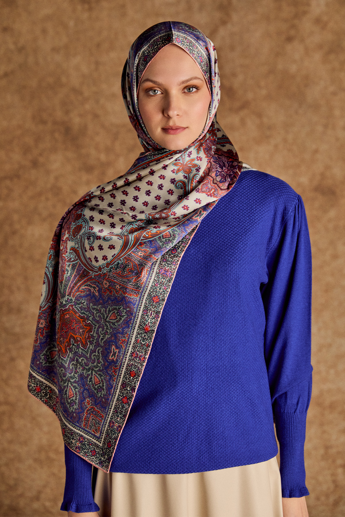 Etnik Desenli İpek Şal