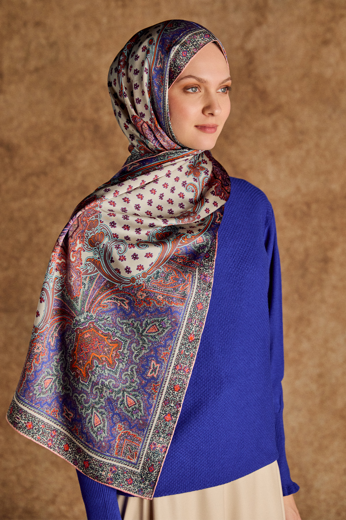 Etnik Desenli İpek Şal