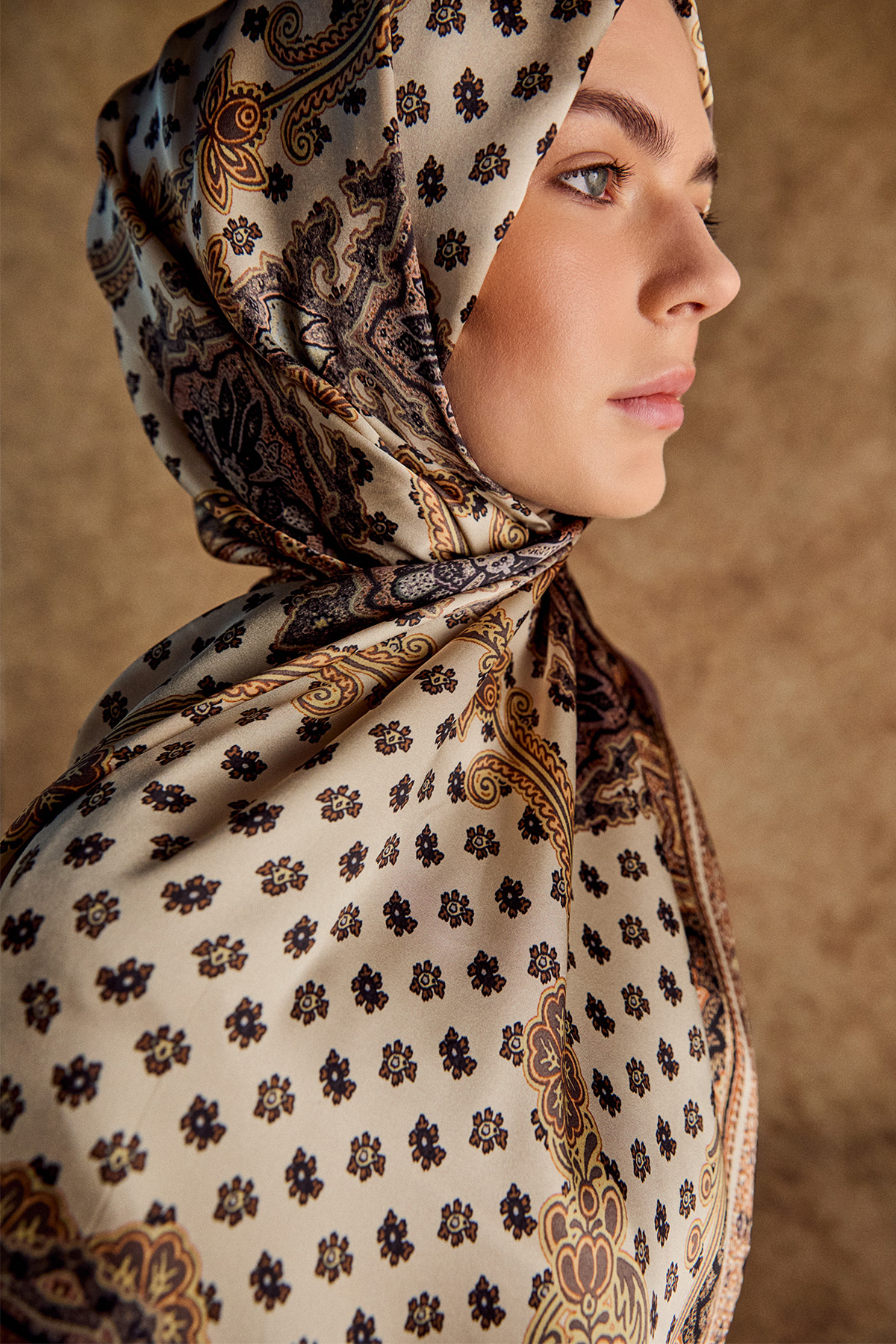 Etnik Desenli İpek Şal