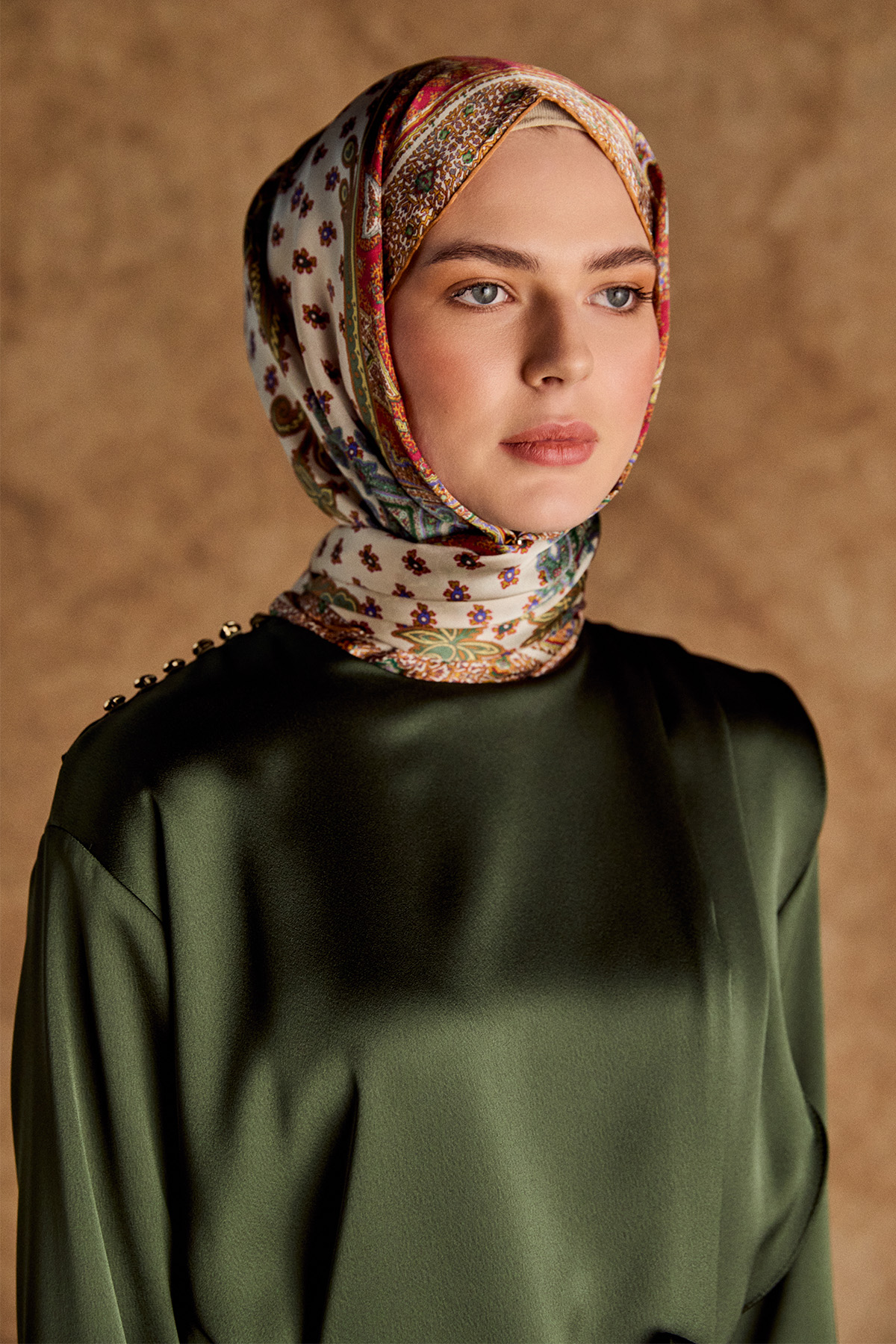 Etnik Desenli İpek Şal