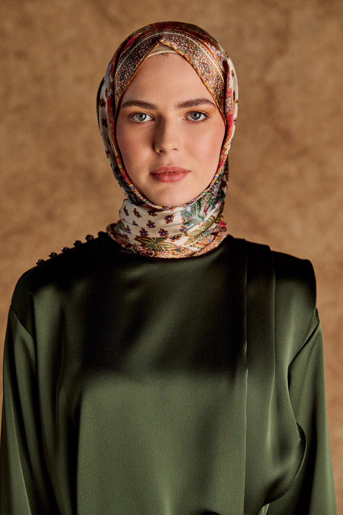 Etnik Desenli İpek Şal