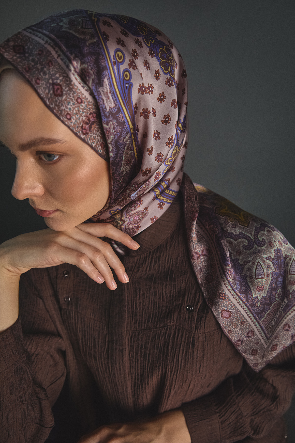 Etnik Desenli İpek Şal