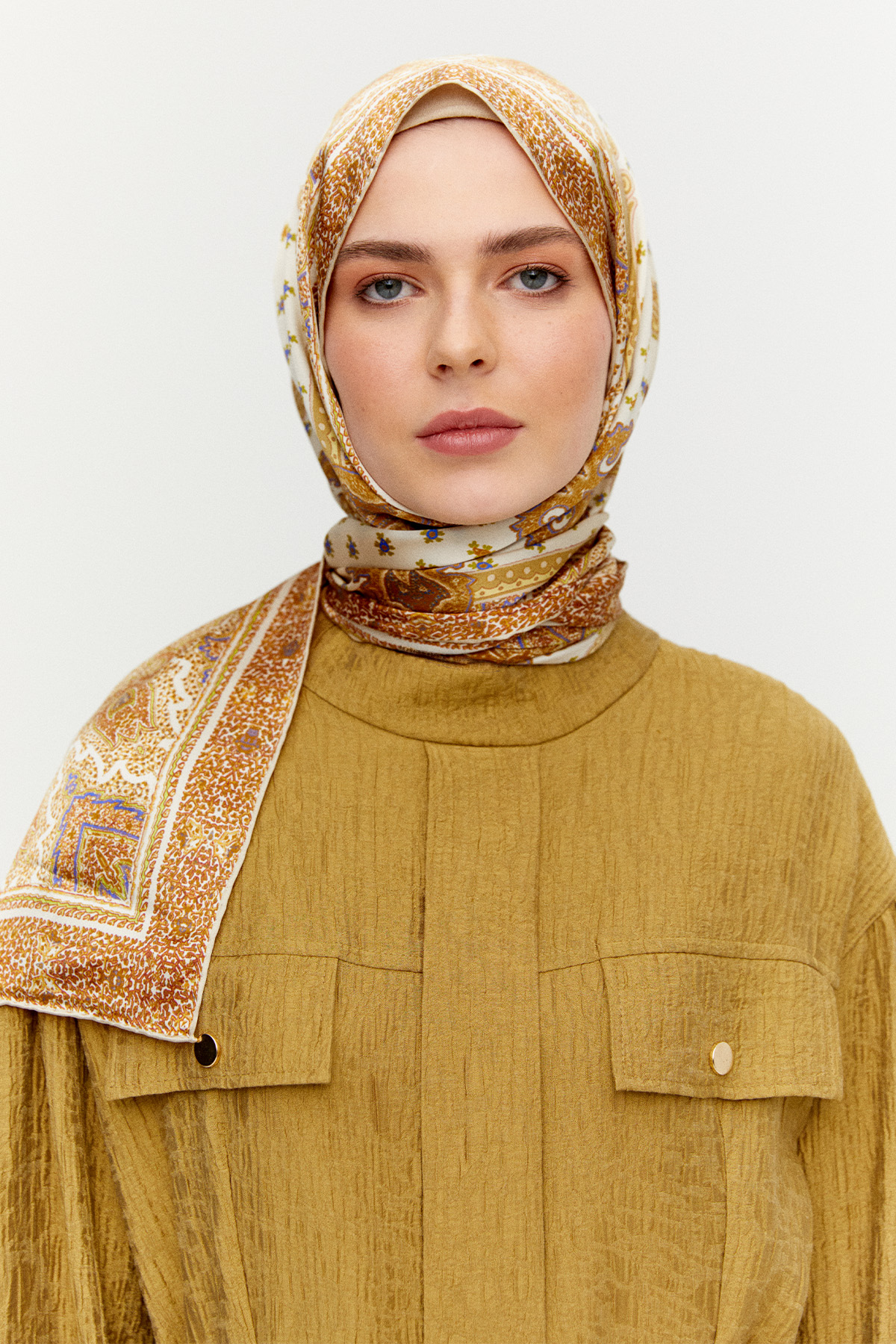 Etnik Desenli İpek Şal