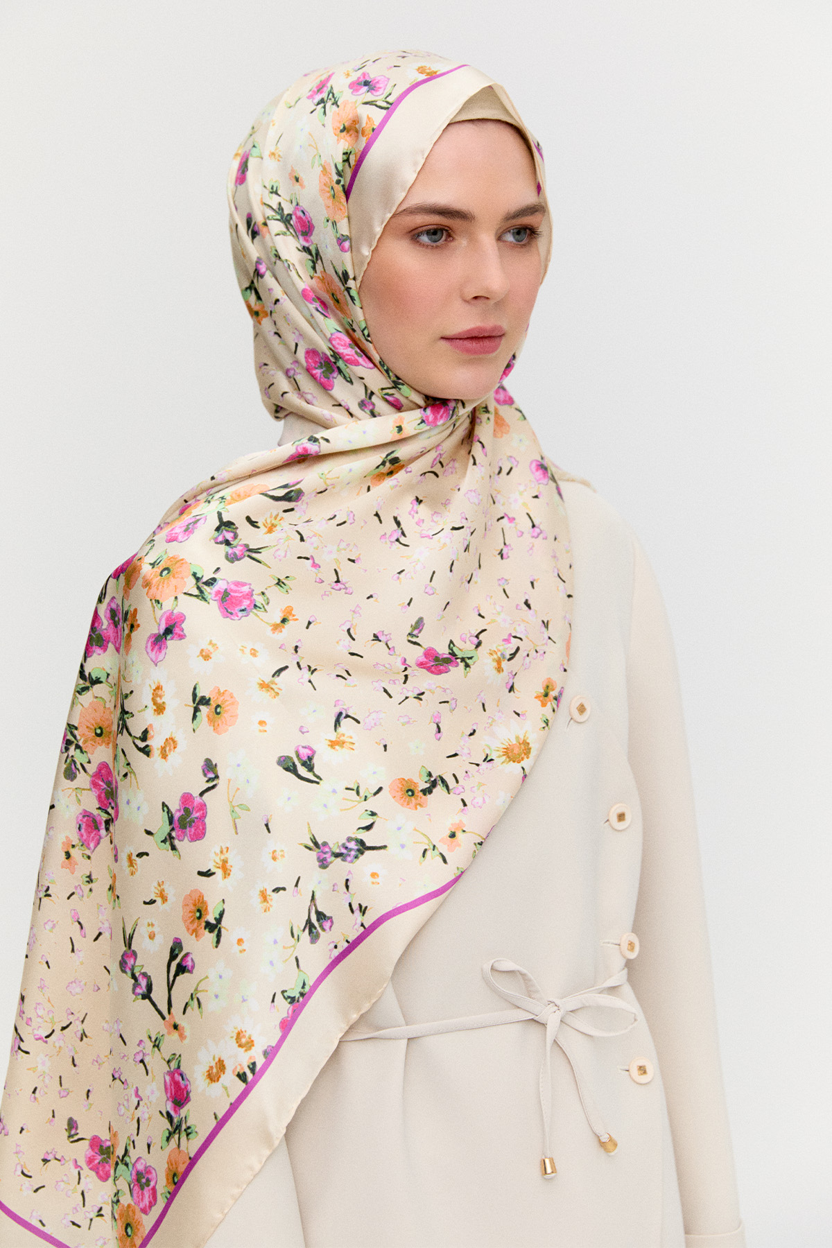 Çiçek Desenli İpek Şal, Tesettür Giyim