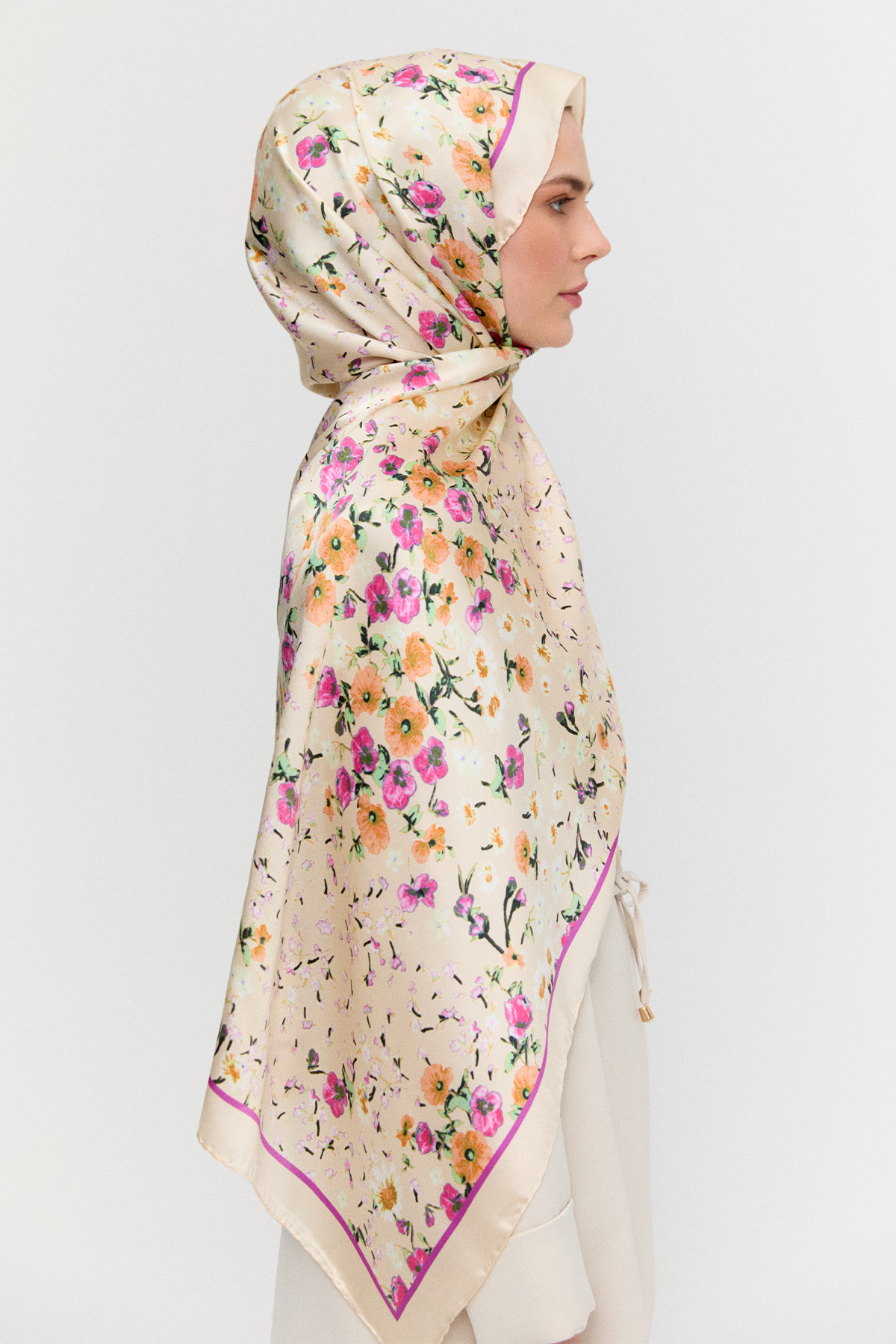 Çiçek Desenli İpek Şal, Tesettür Giyim